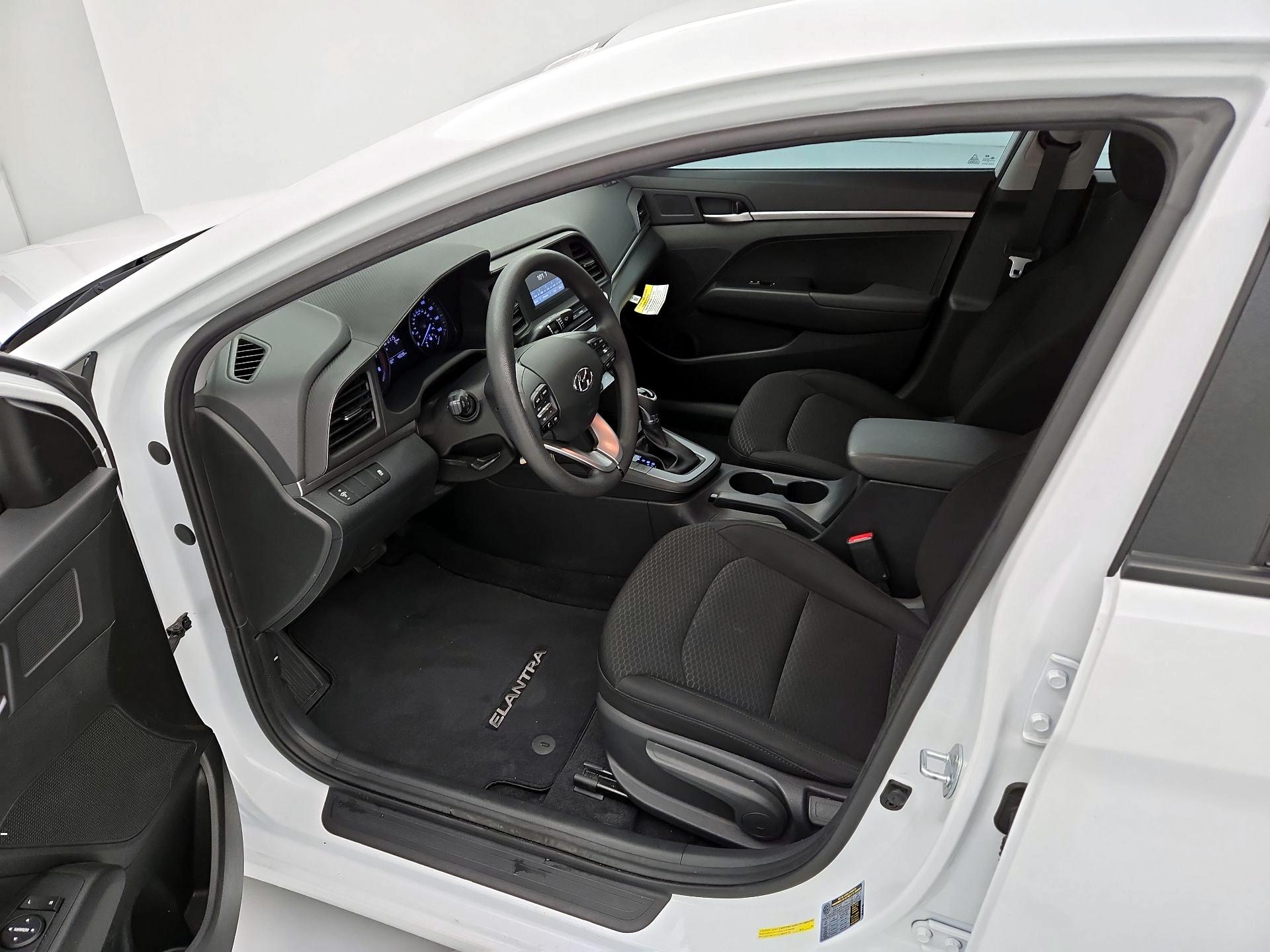 Thumbnail: 2019 Hyundai Elantra - 11