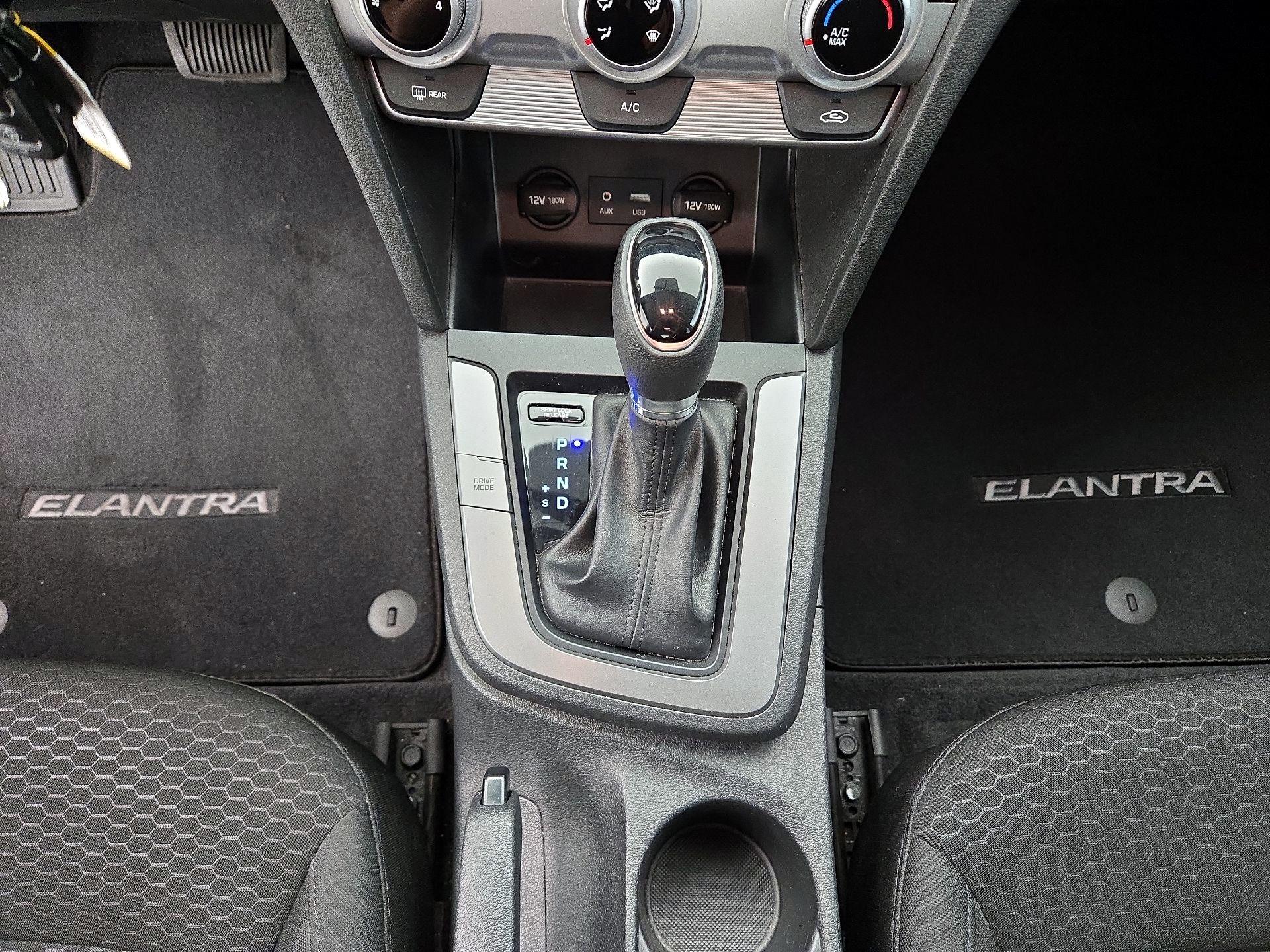 Thumbnail: 2019 Hyundai Elantra - 17