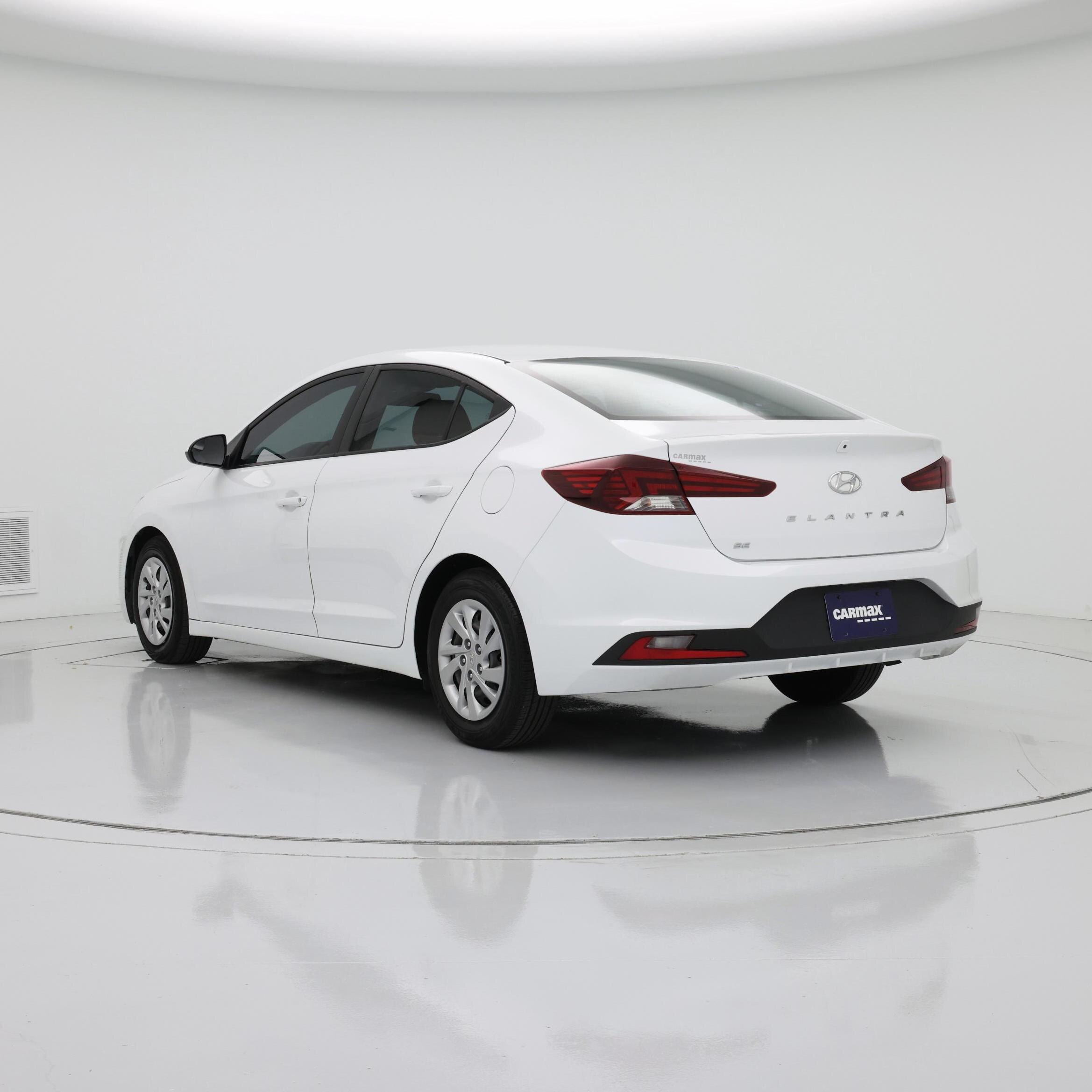 Thumbnail: 2019 Hyundai Elantra - 2