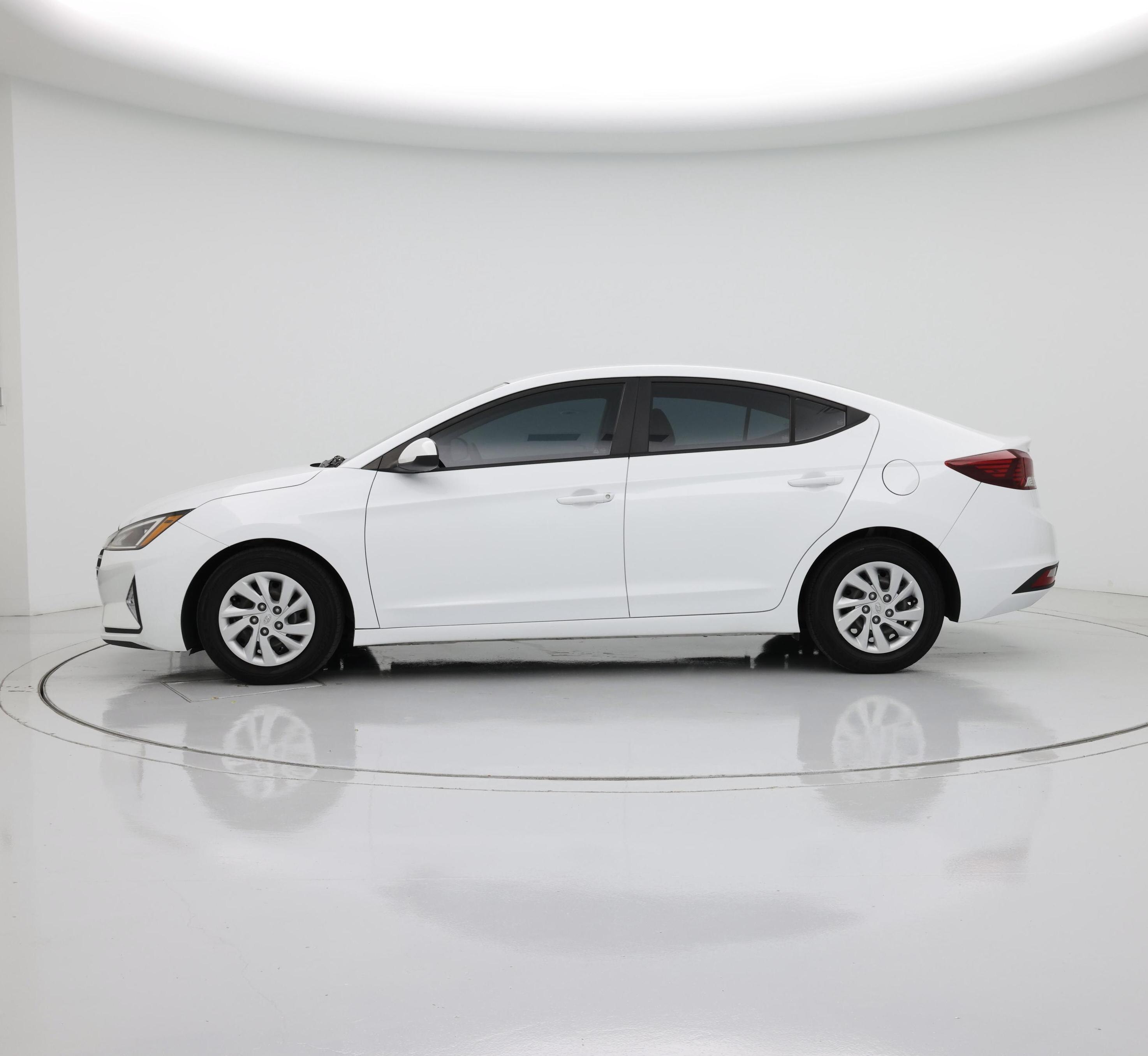 Thumbnail: 2019 Hyundai Elantra - 3
