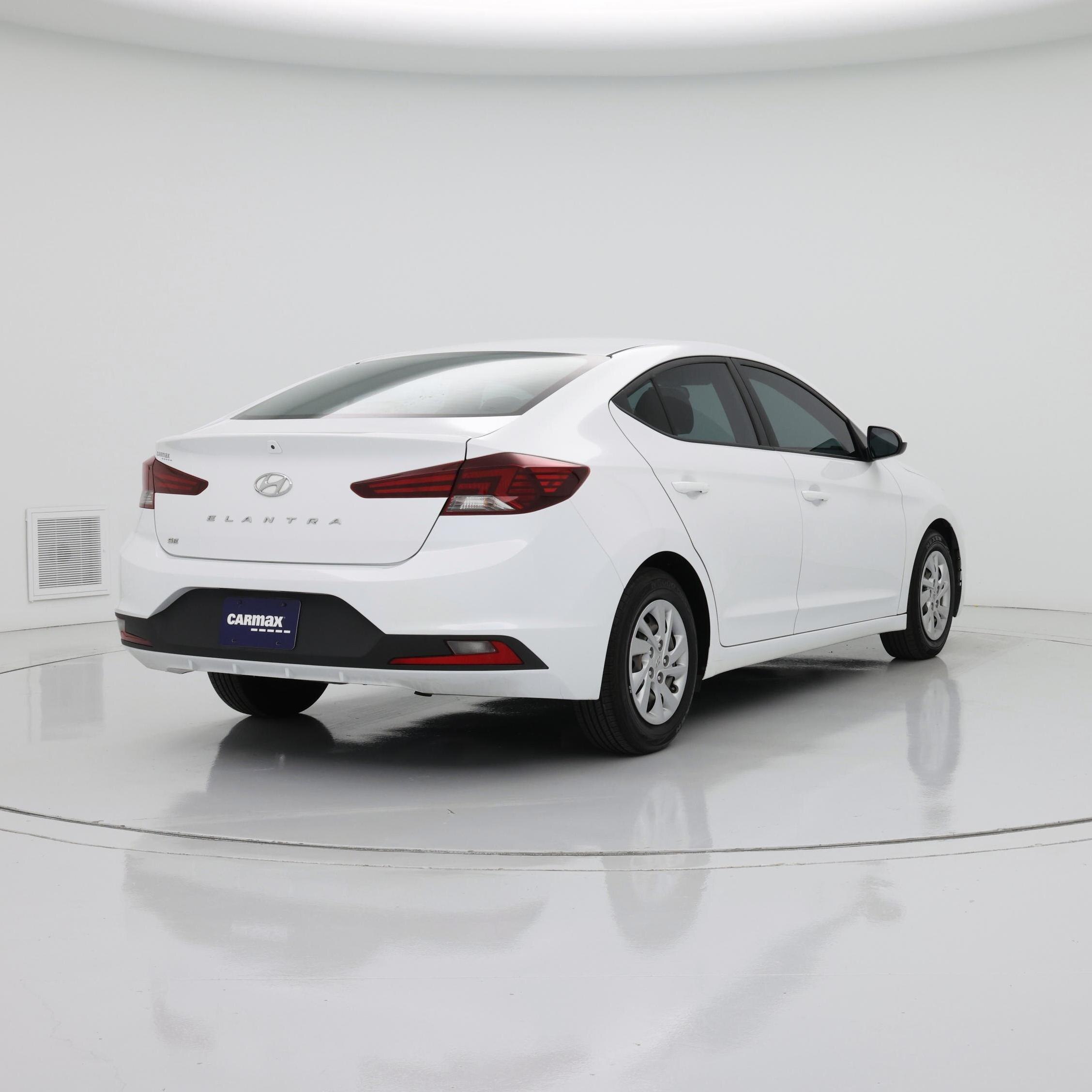 Thumbnail: 2019 Hyundai Elantra - 8