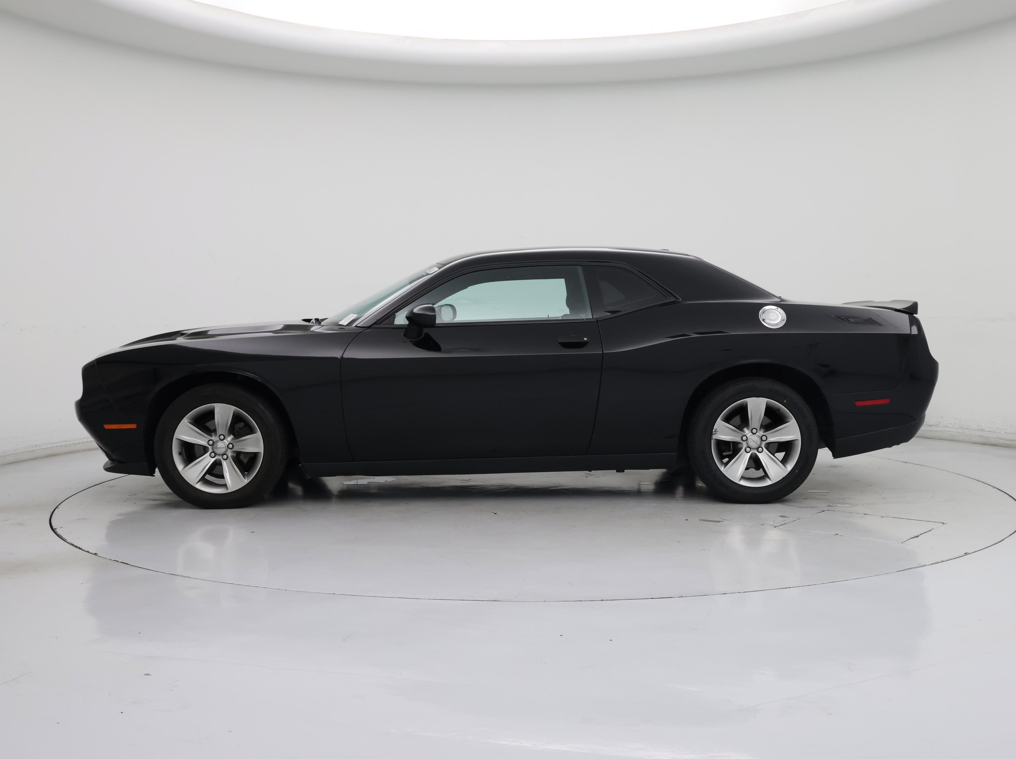 Thumbnail: 2018 Dodge Challenger - 3