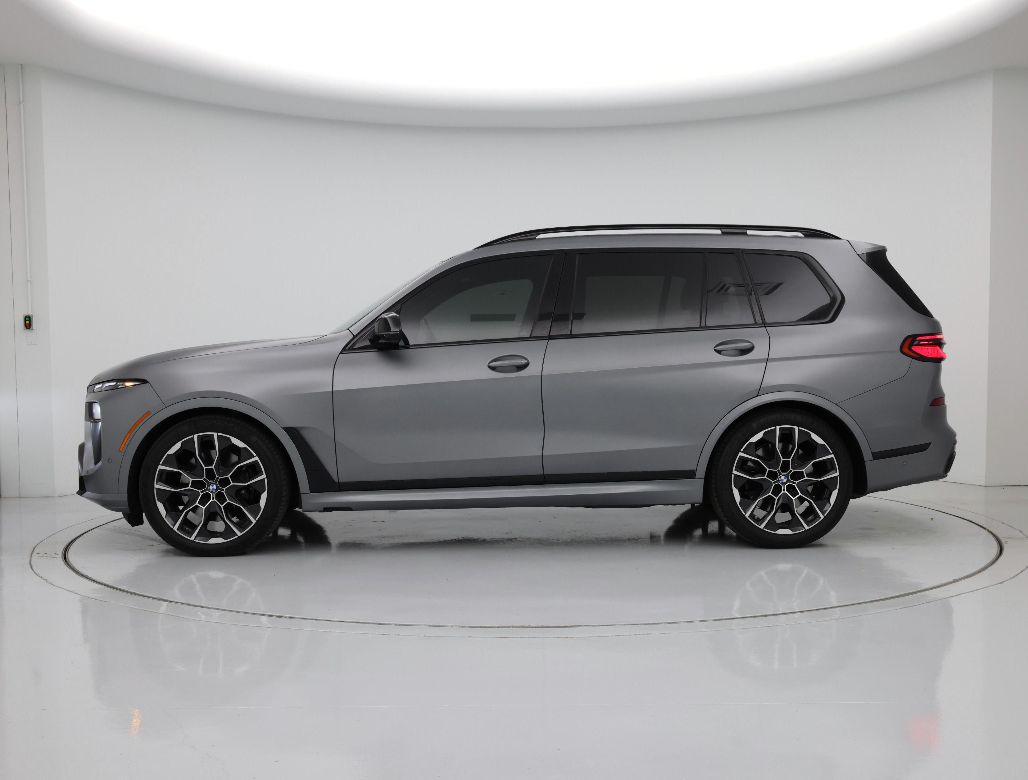 Thumbnail: 2024 BMW X7 - 3