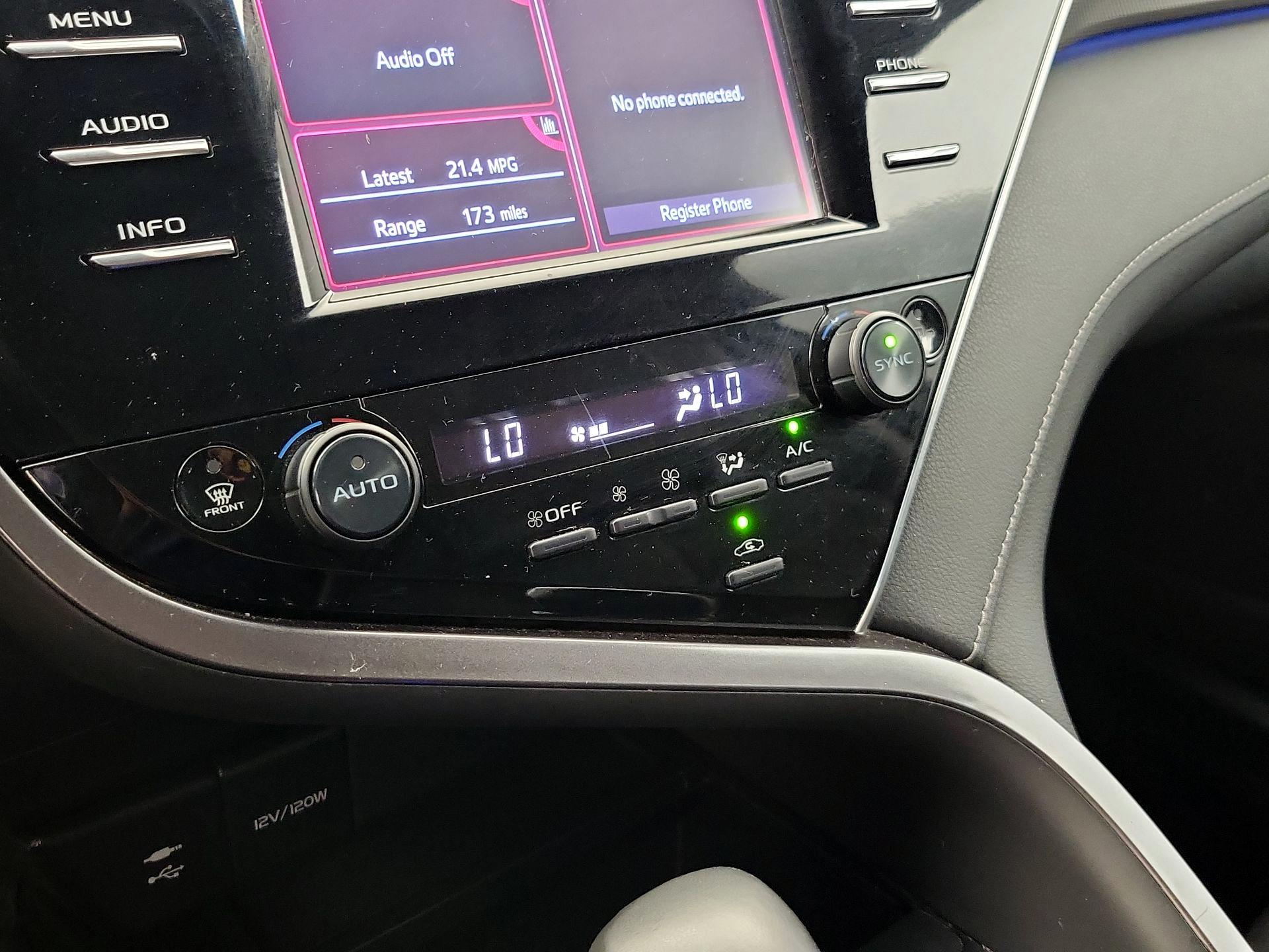 Thumbnail: 2018 Toyota Camry - 16