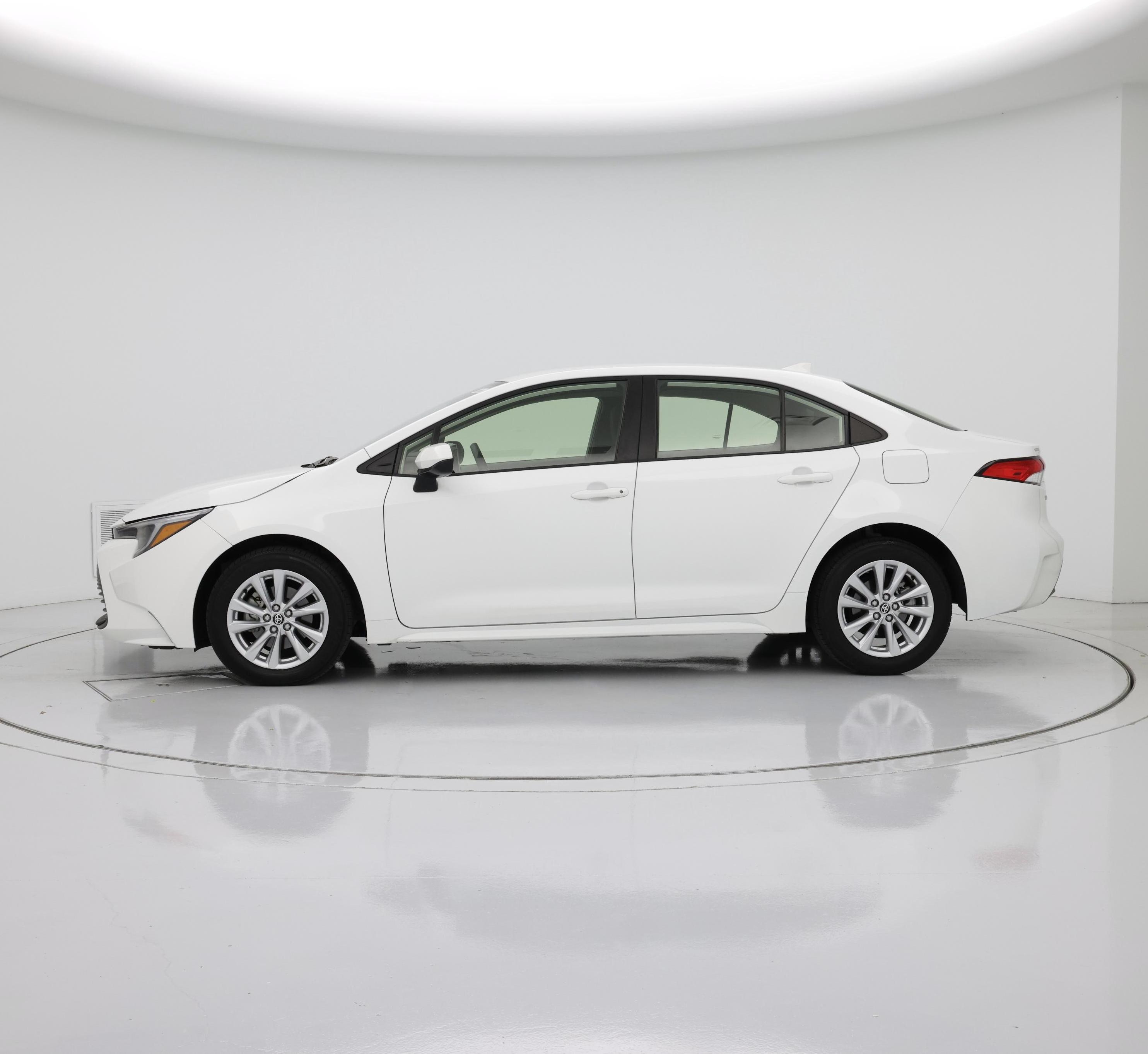 Thumbnail: 2024 Toyota Corolla - 3