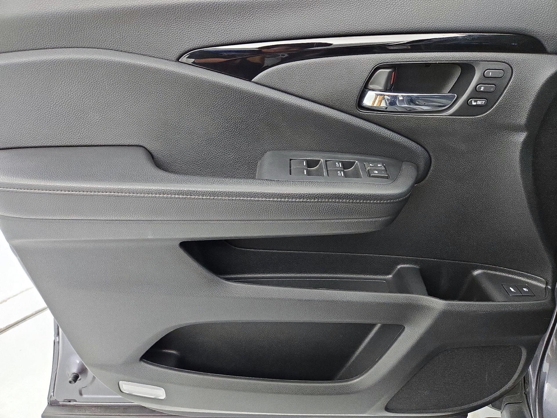 Thumbnail: 2021 Honda Pilot - 12