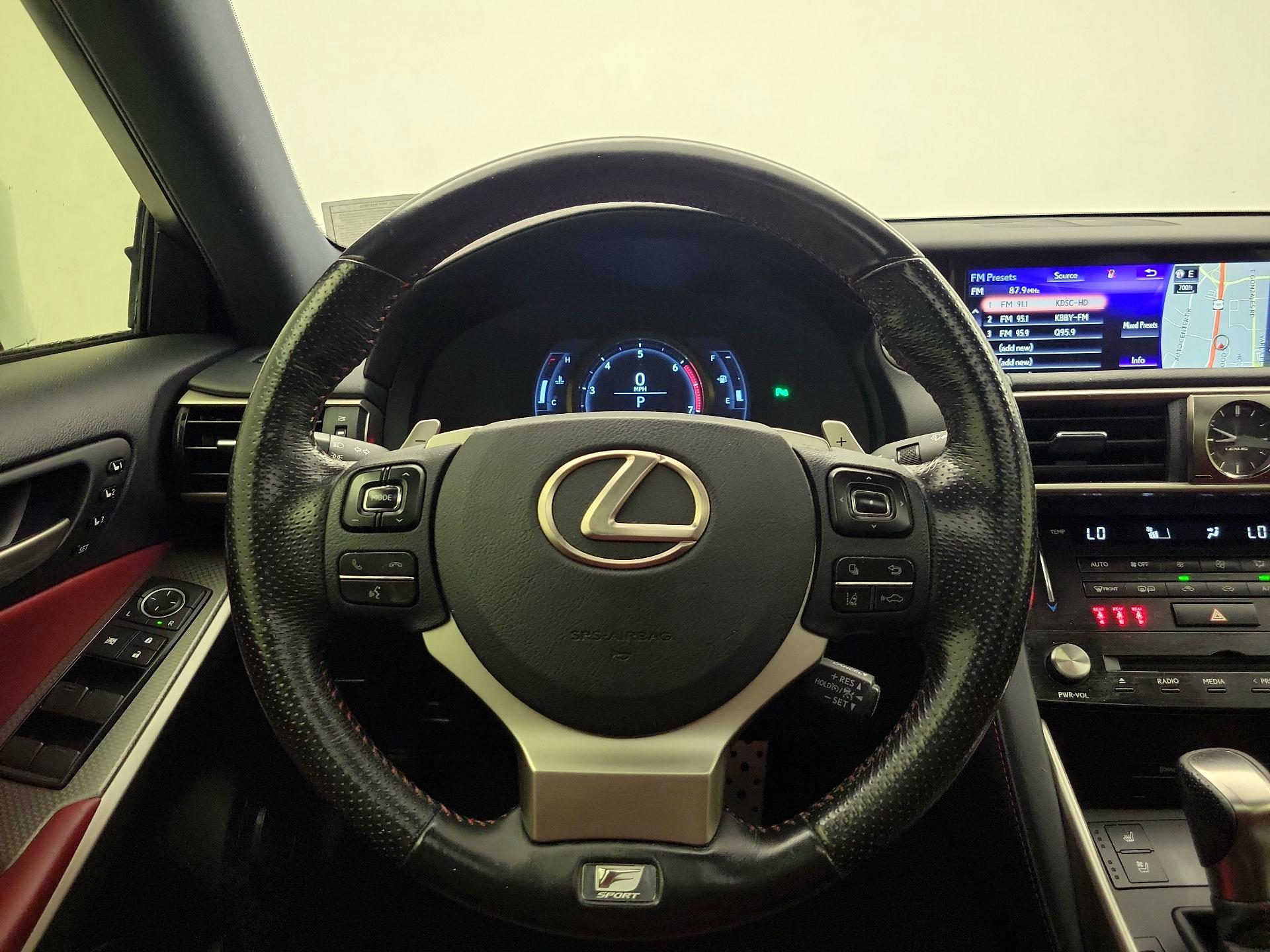 Thumbnail: 2018 Lexus IS - 10
