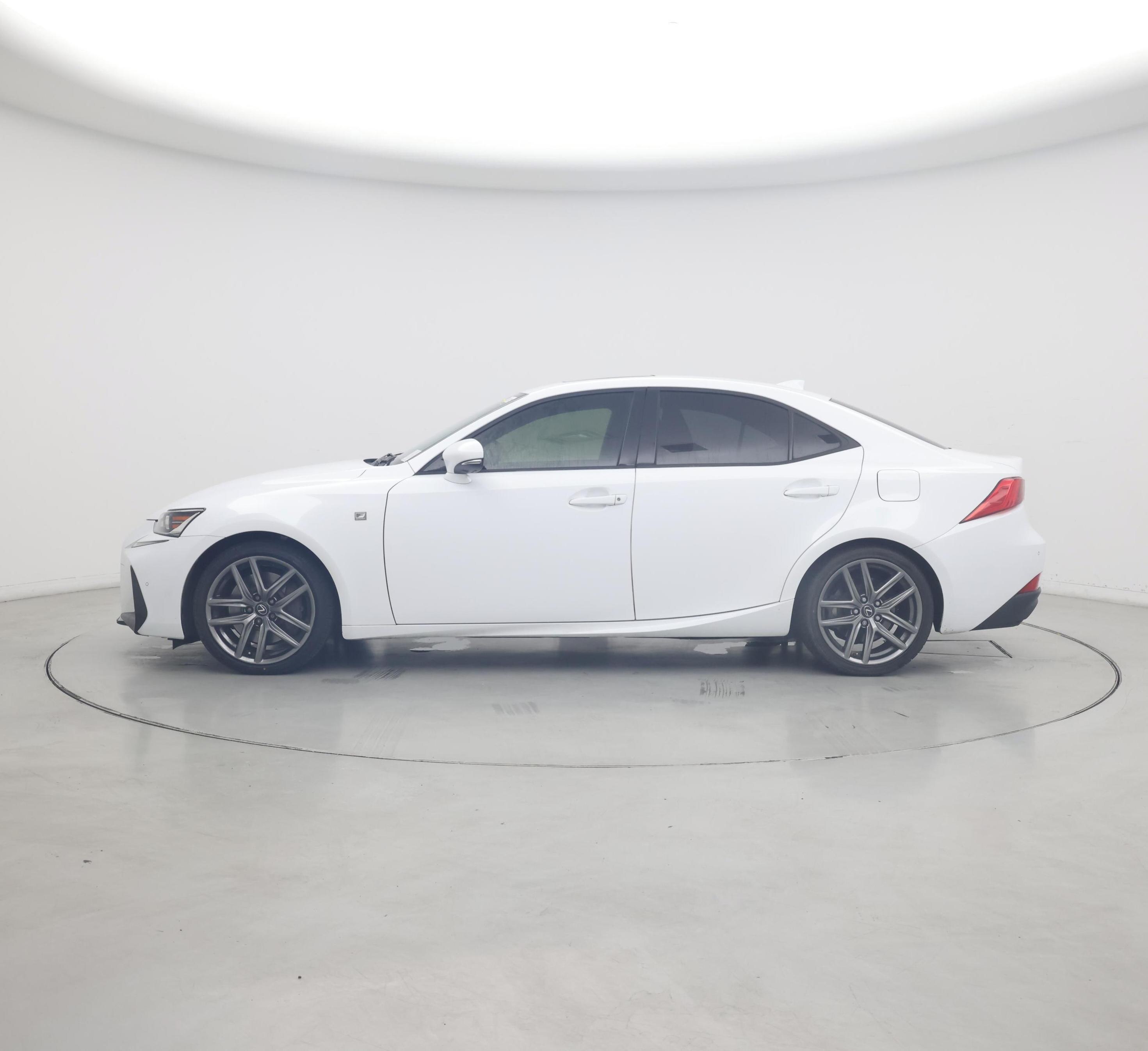 Thumbnail: 2018 Lexus IS - 3