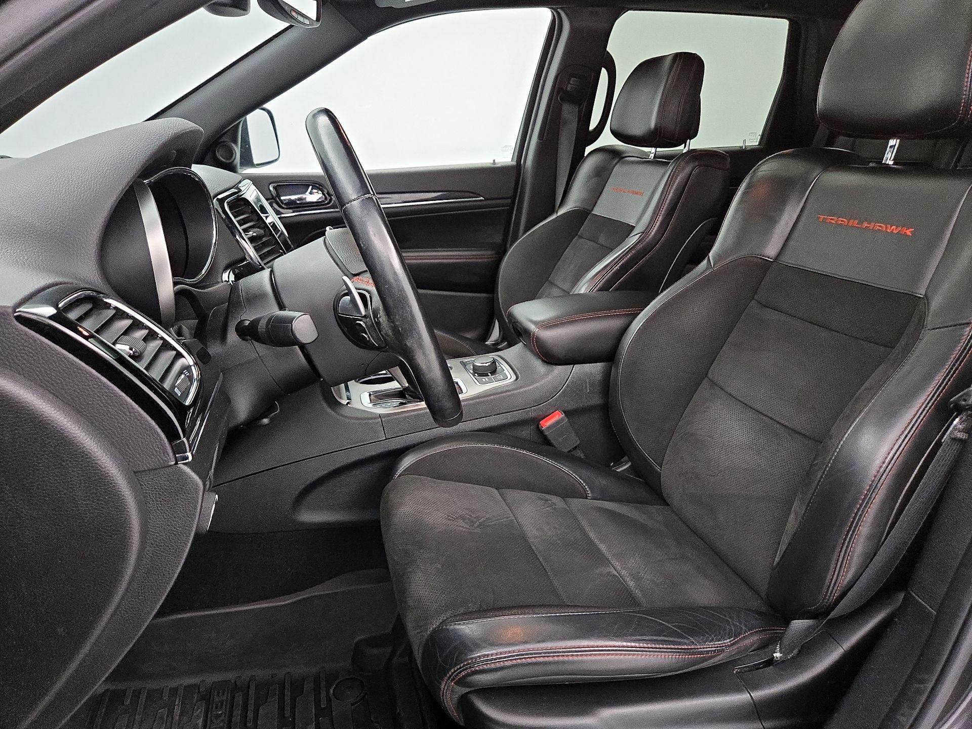 Thumbnail: 2020 Jeep Grand Cherokee - 11