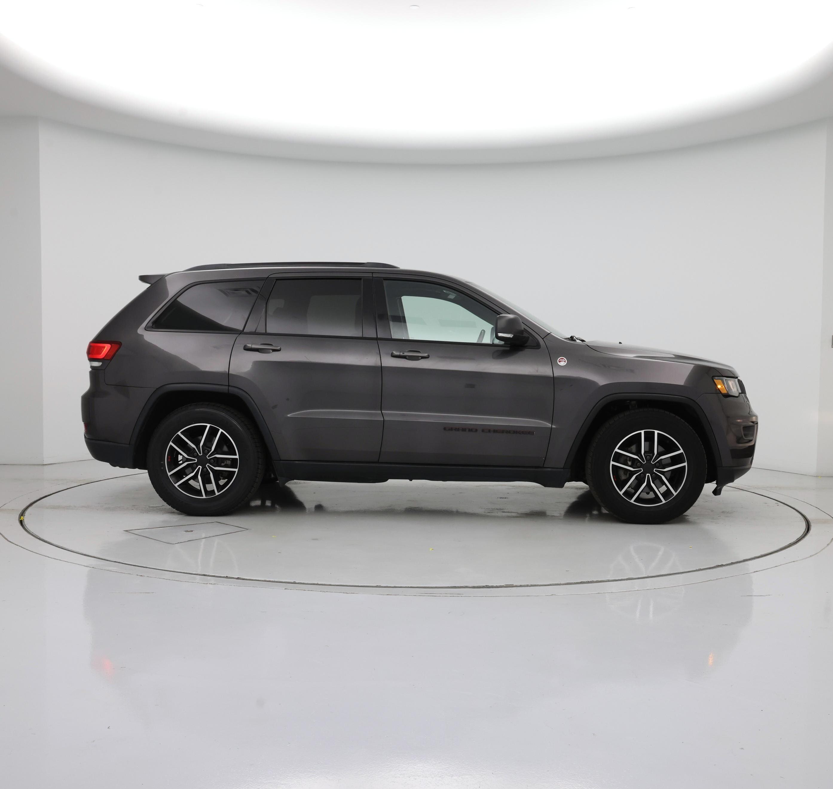 Thumbnail: 2020 Jeep Grand Cherokee - 7
