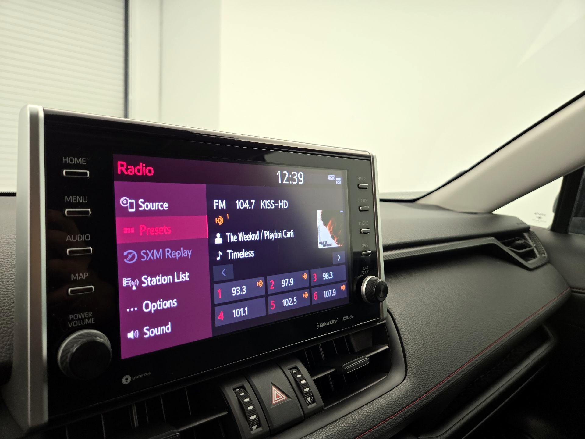 Thumbnail: 2022 Toyota RAV4 - 15