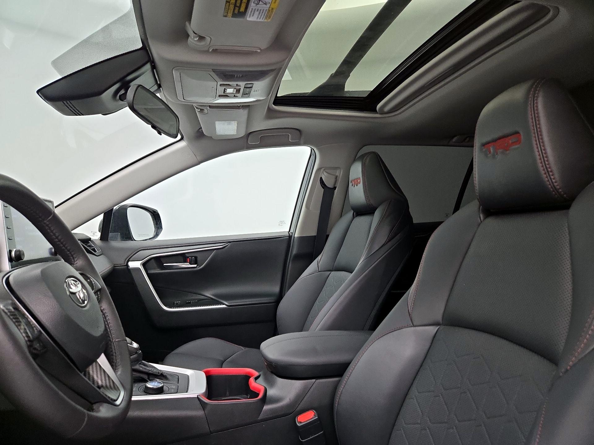Thumbnail: 2022 Toyota RAV4 - 19