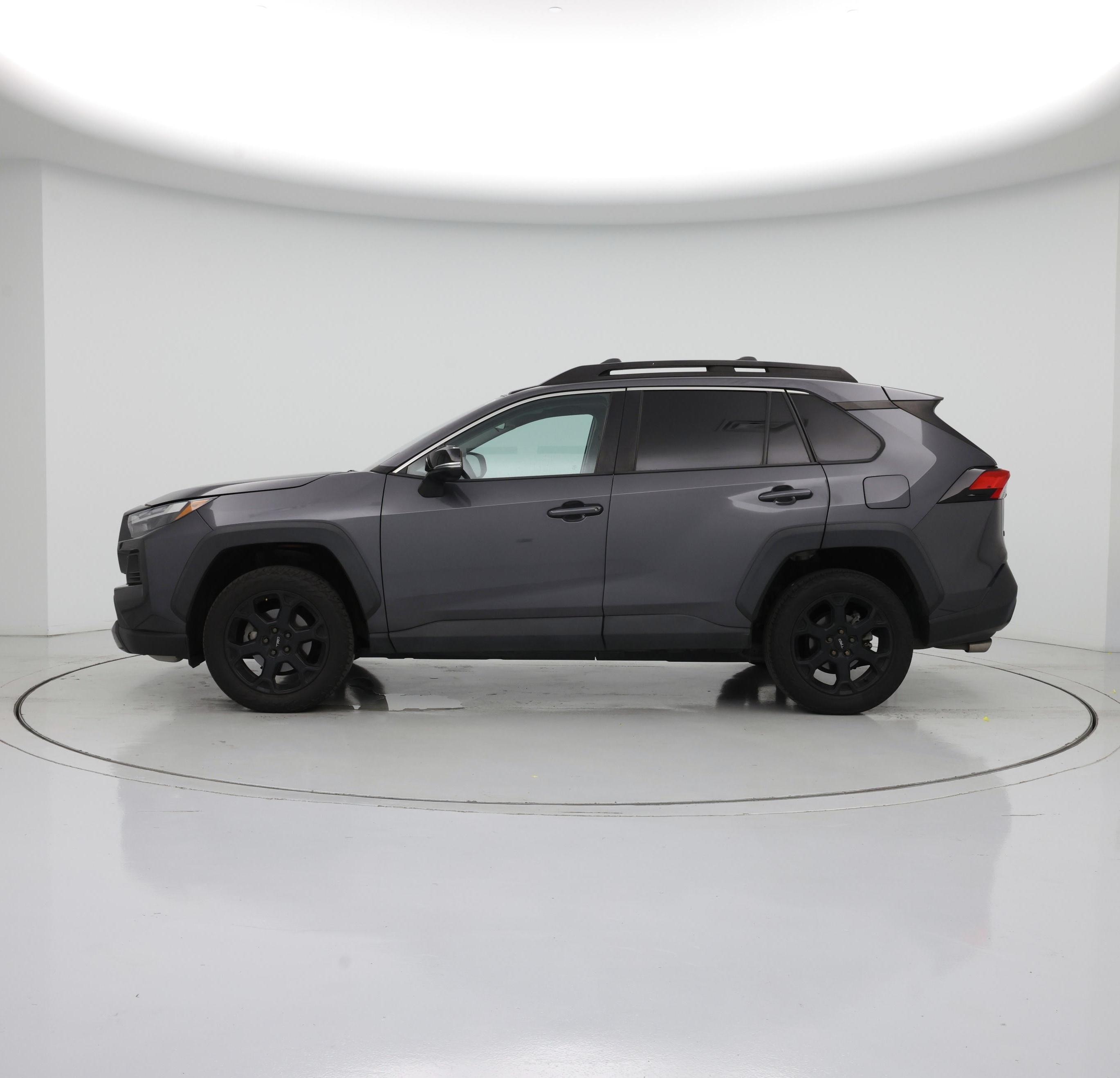 Thumbnail: 2022 Toyota RAV4 - 3
