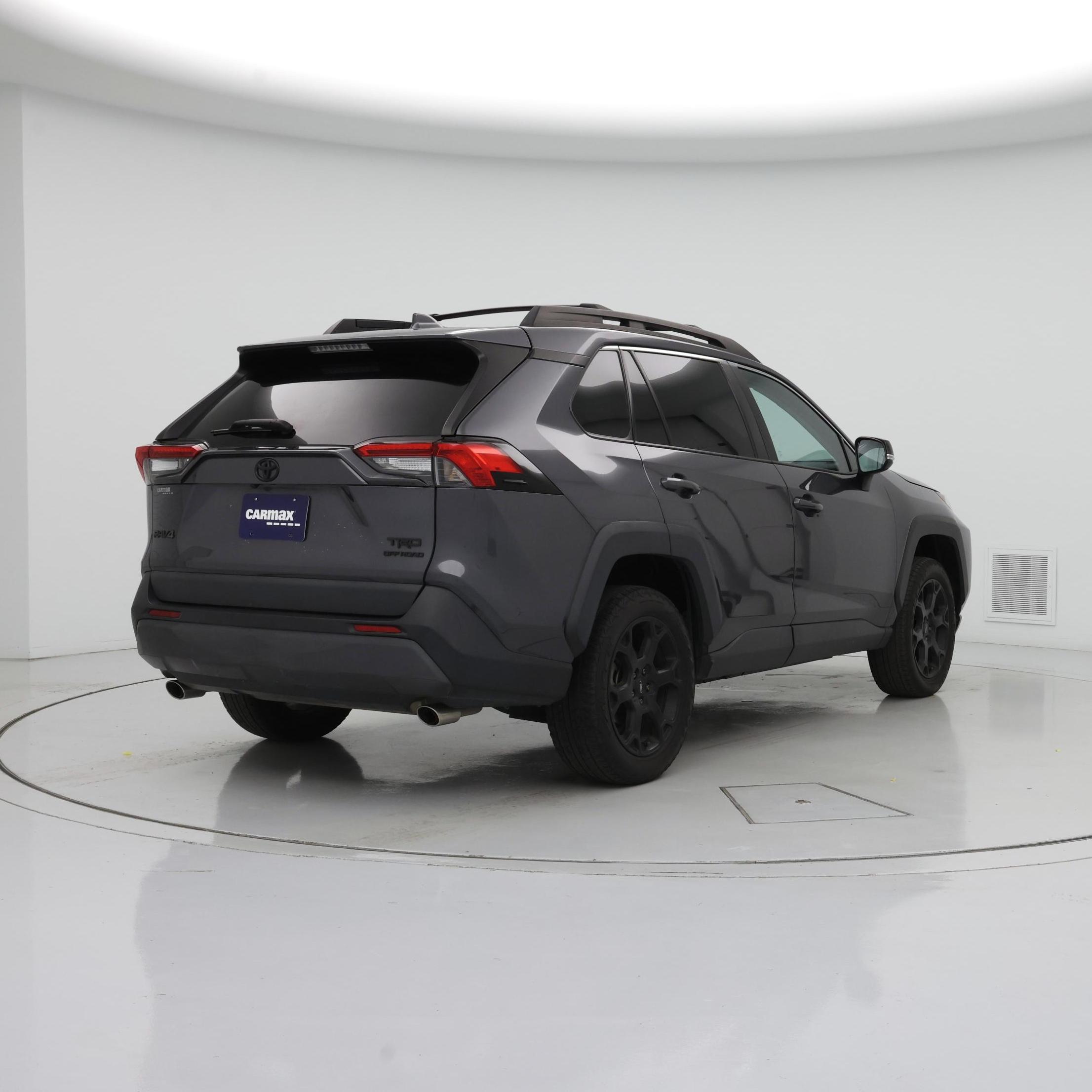 Thumbnail: 2022 Toyota RAV4 - 8