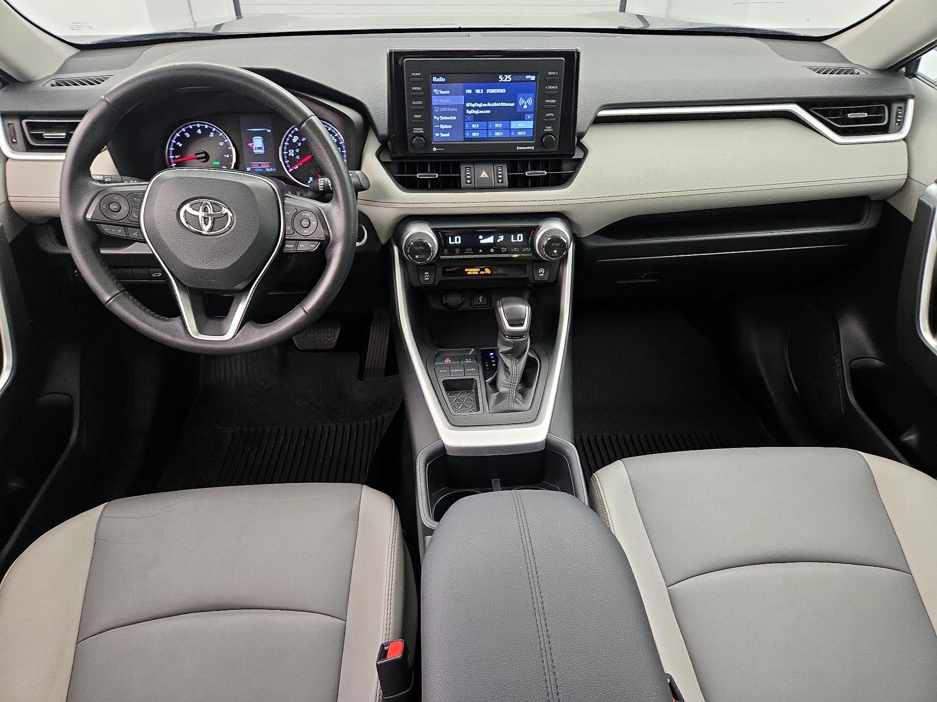 Thumbnail: 2022 Toyota RAV4 - 9