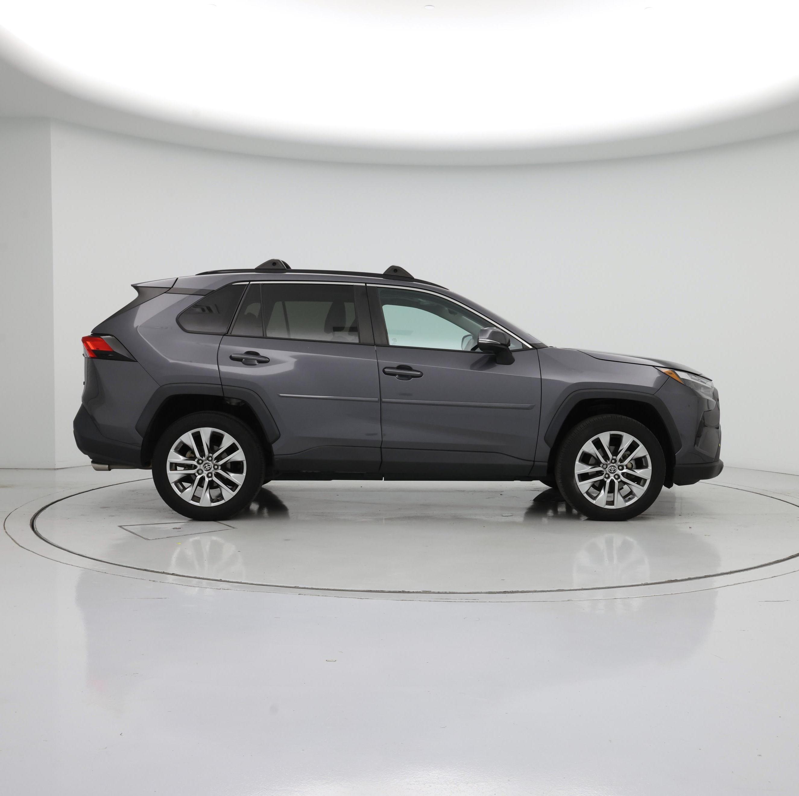 Thumbnail: 2022 Toyota RAV4 - 7