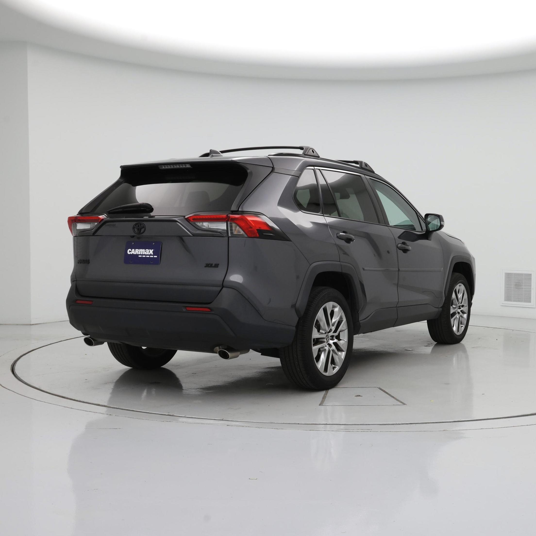 Thumbnail: 2022 Toyota RAV4 - 8