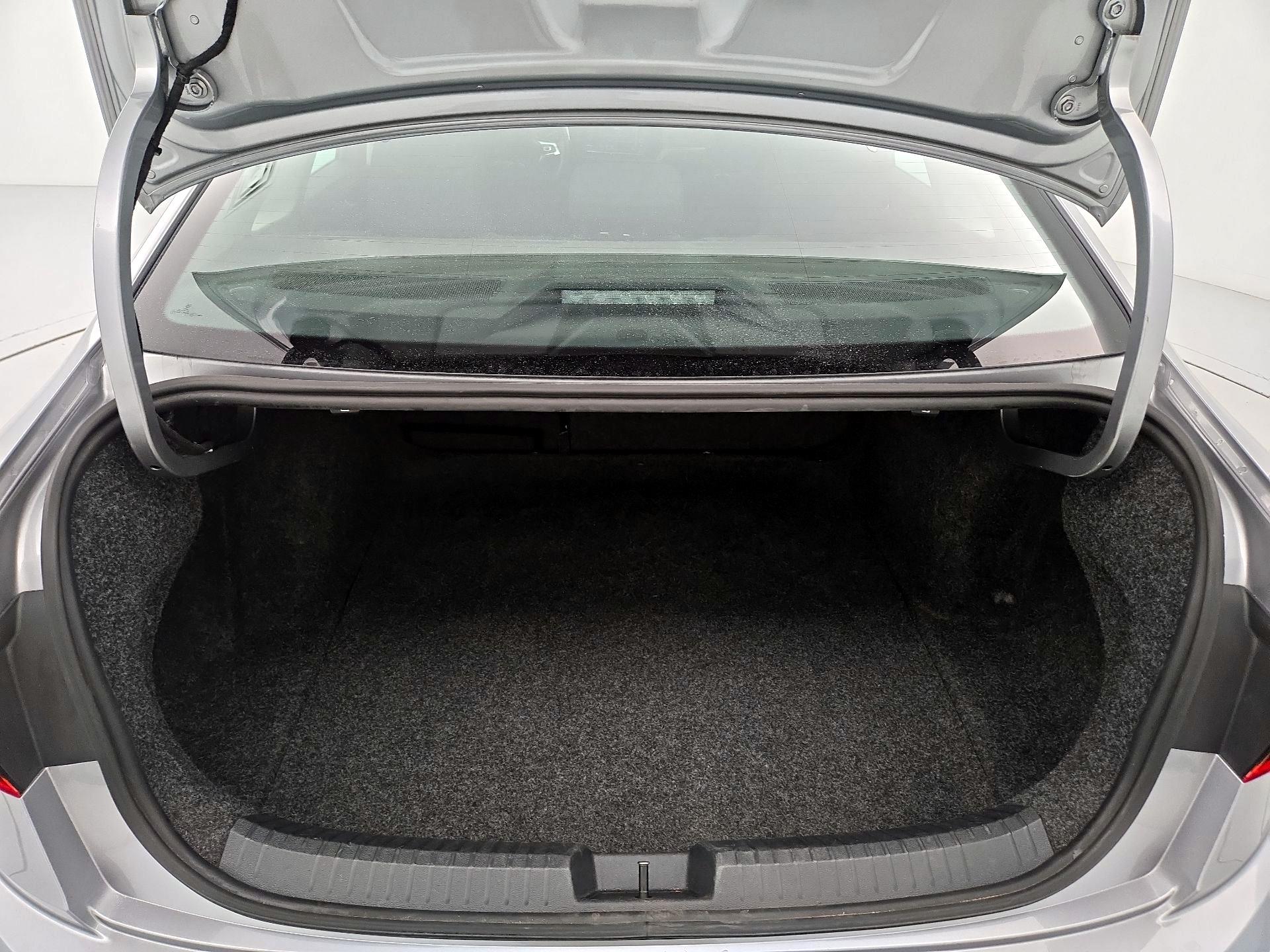 Thumbnail: 2019 Volkswagen Jetta - 20