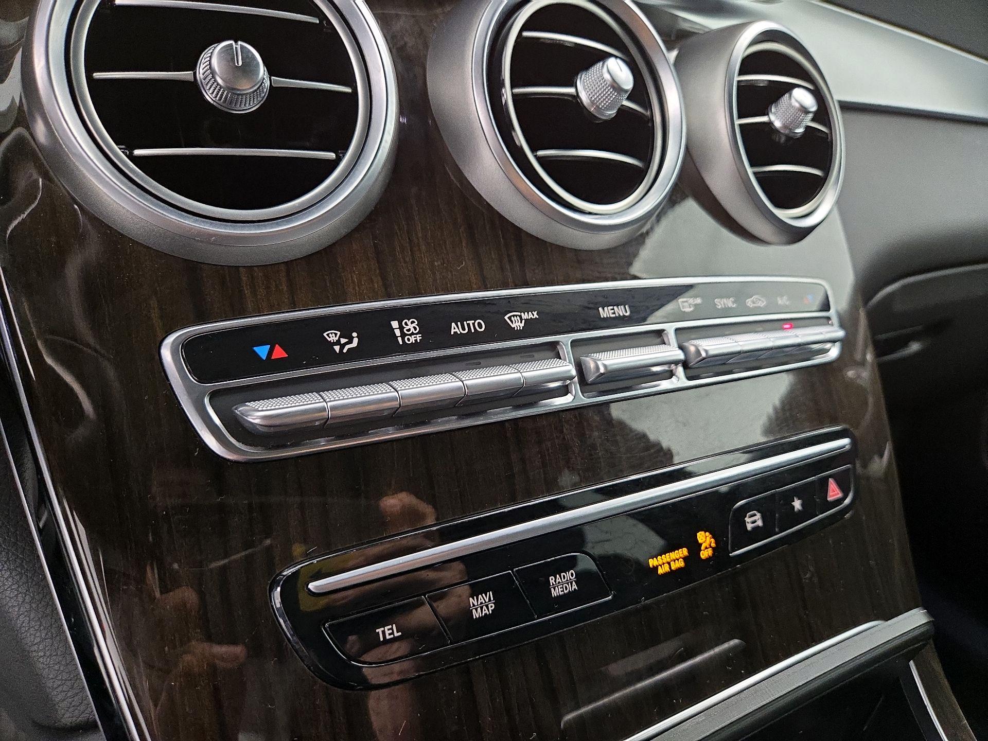 Thumbnail: 2020 Mercedes-Benz GLC - 17