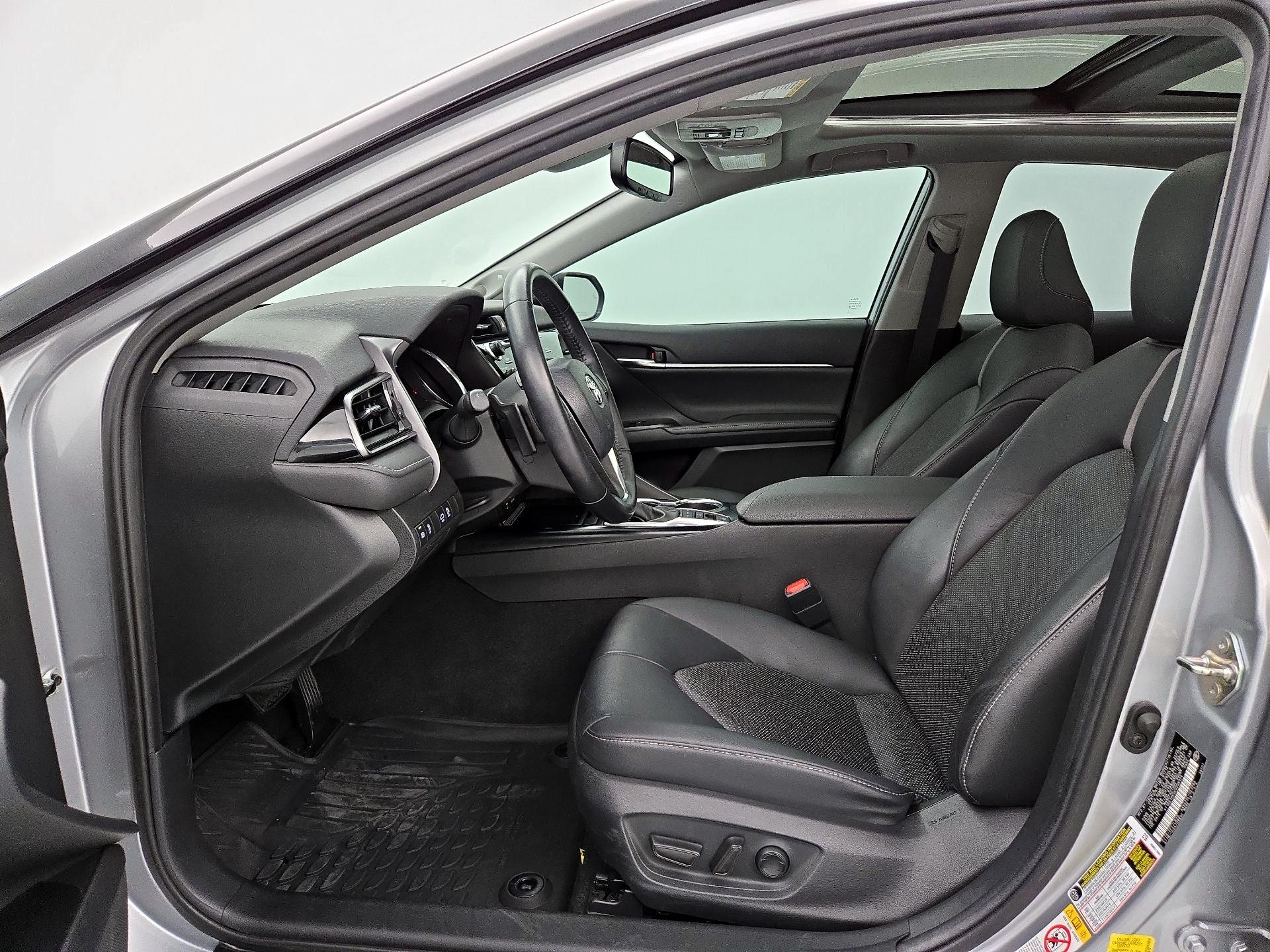 Thumbnail: 2019 Toyota Camry - 11