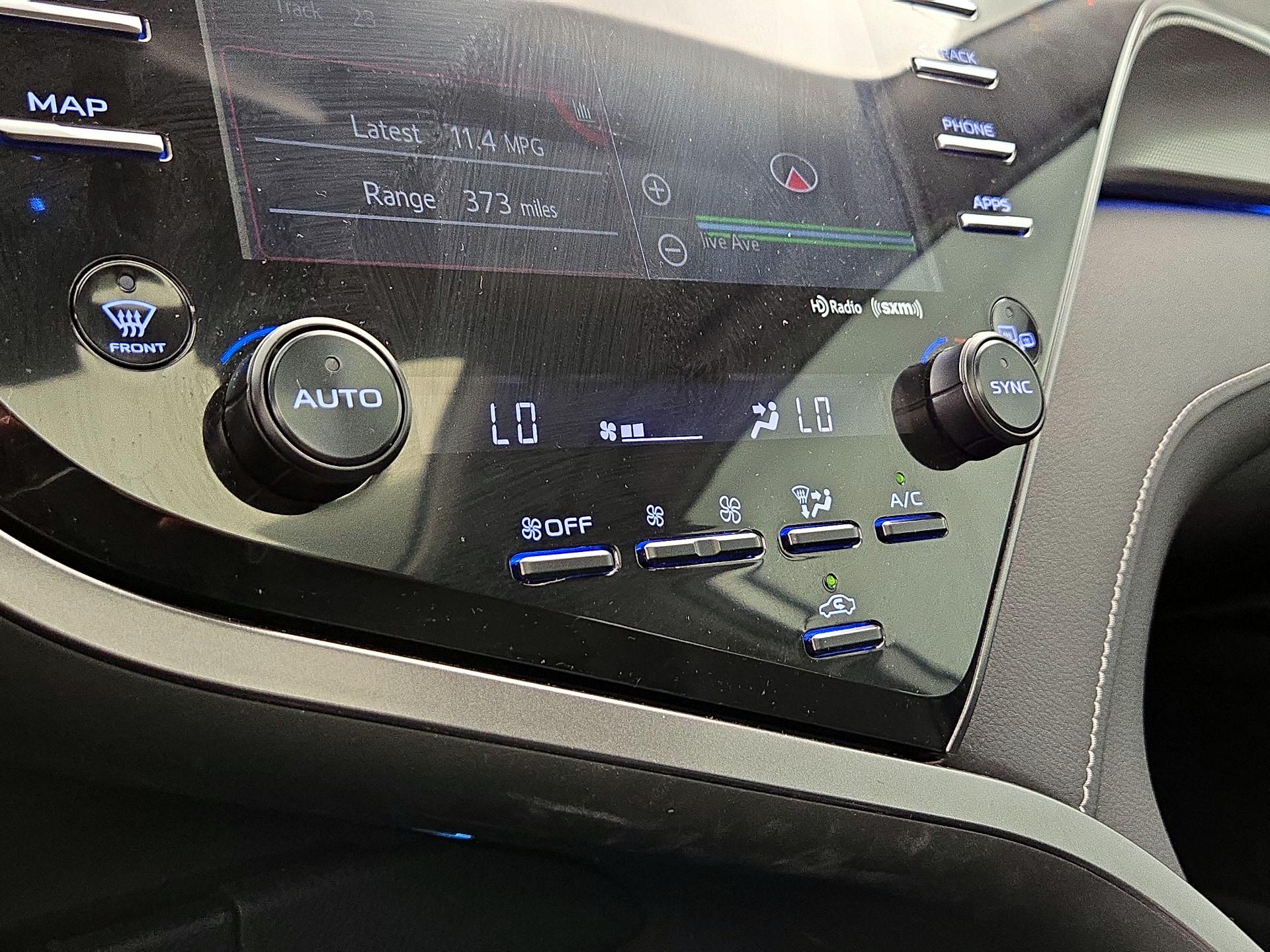 Thumbnail: 2019 Toyota Camry - 17