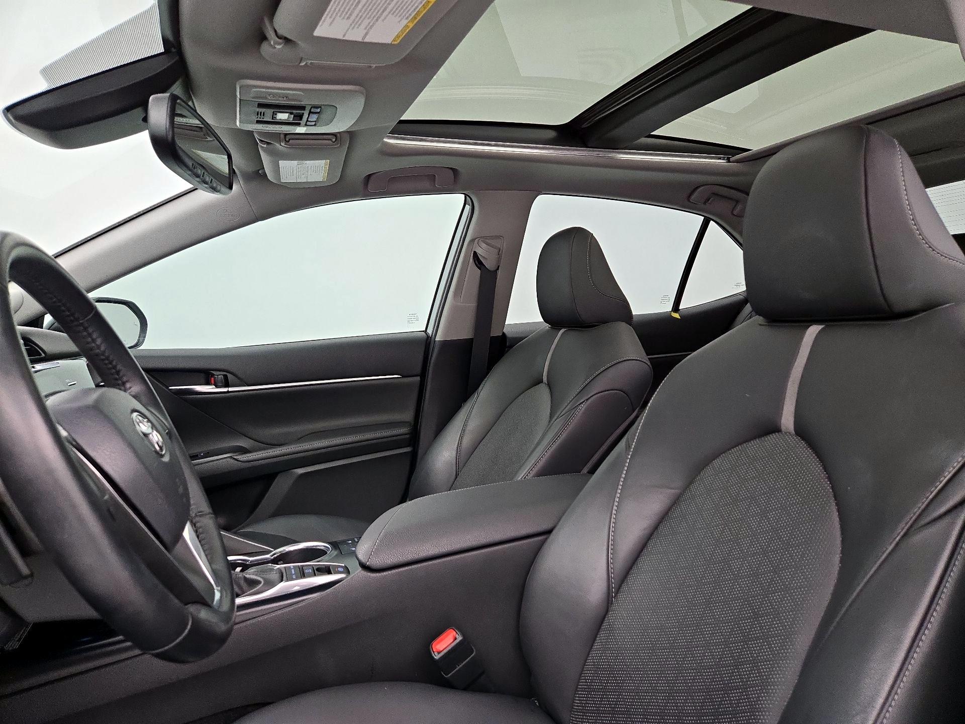 Thumbnail: 2019 Toyota Camry - 20