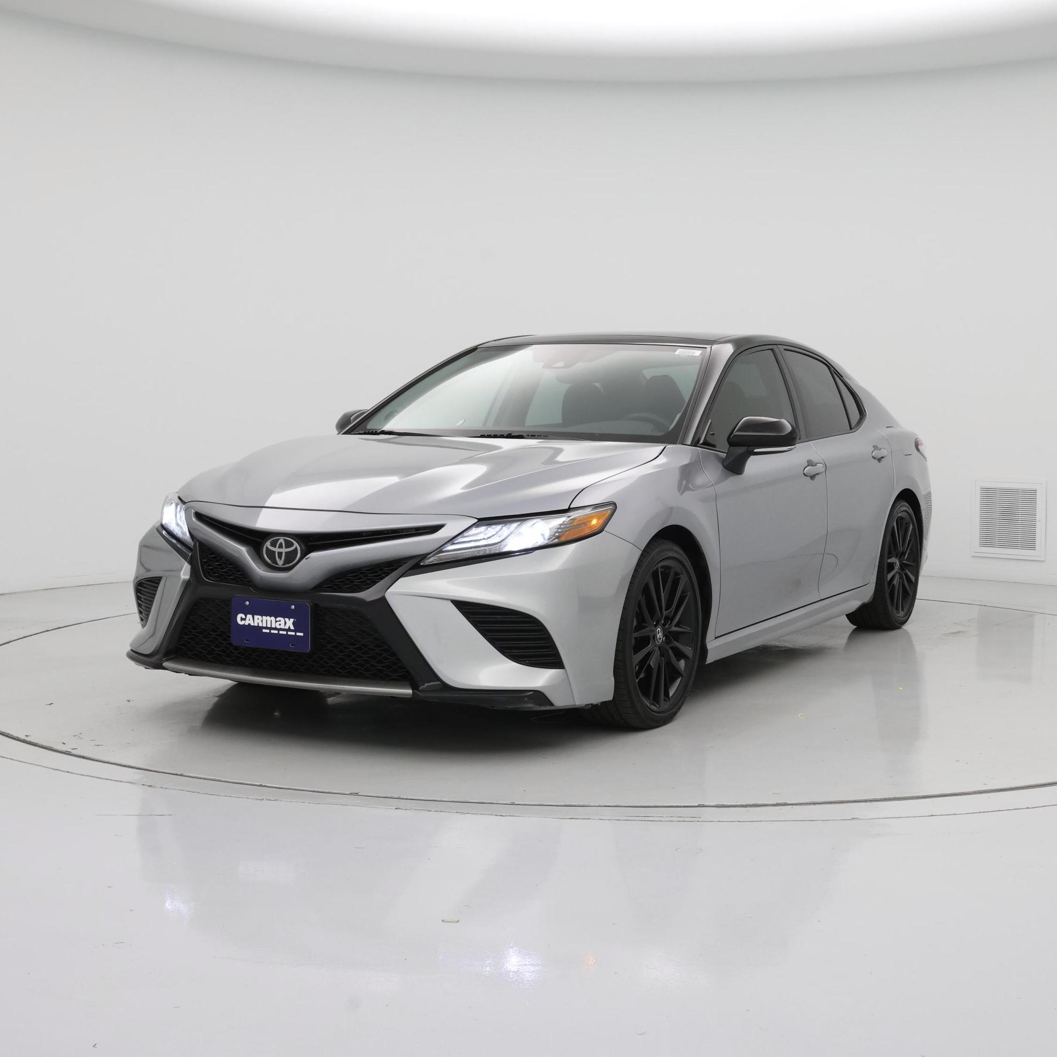 Thumbnail: 2019 Toyota Camry - 4