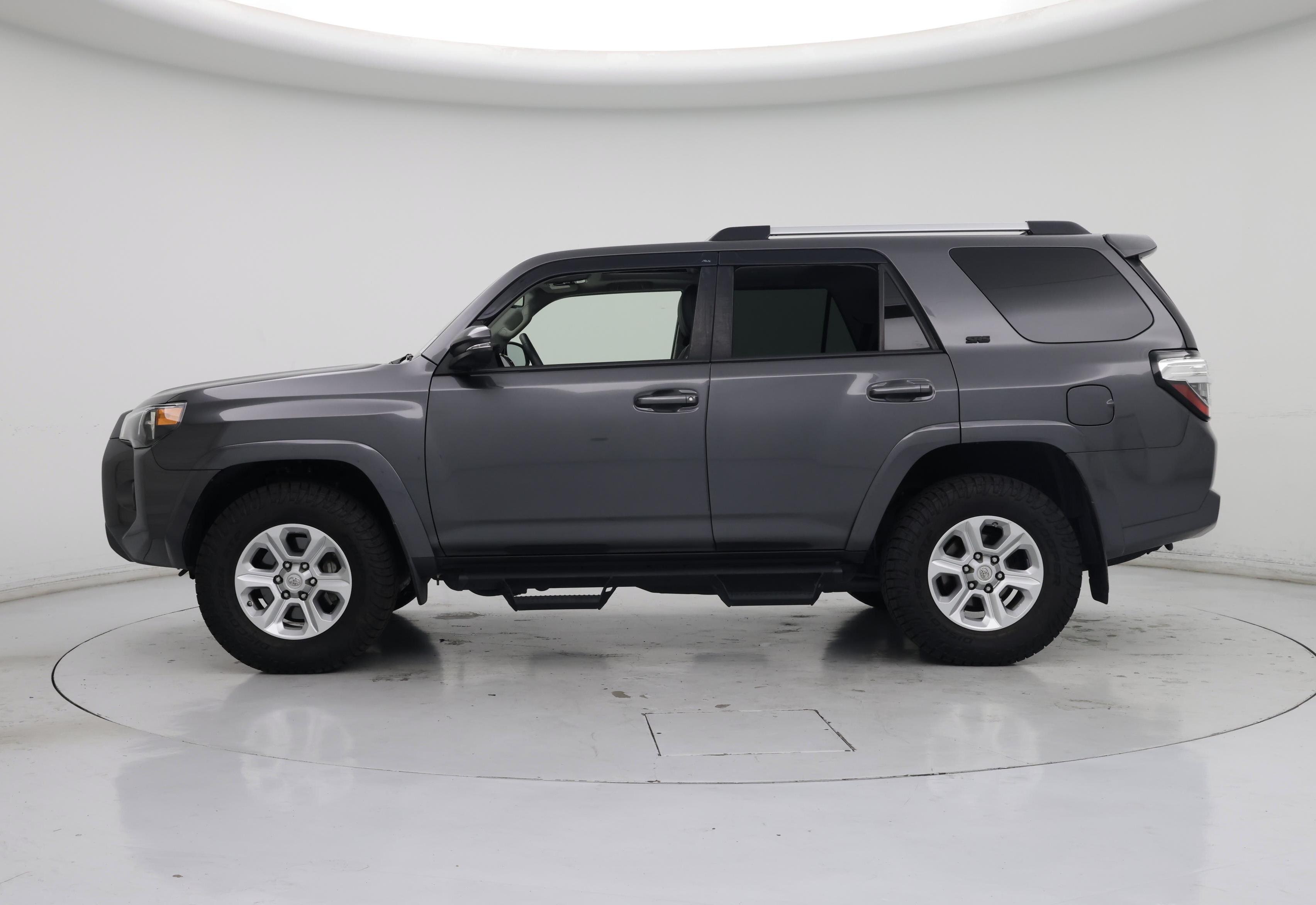 Thumbnail: 2020 Toyota 4Runner - 3