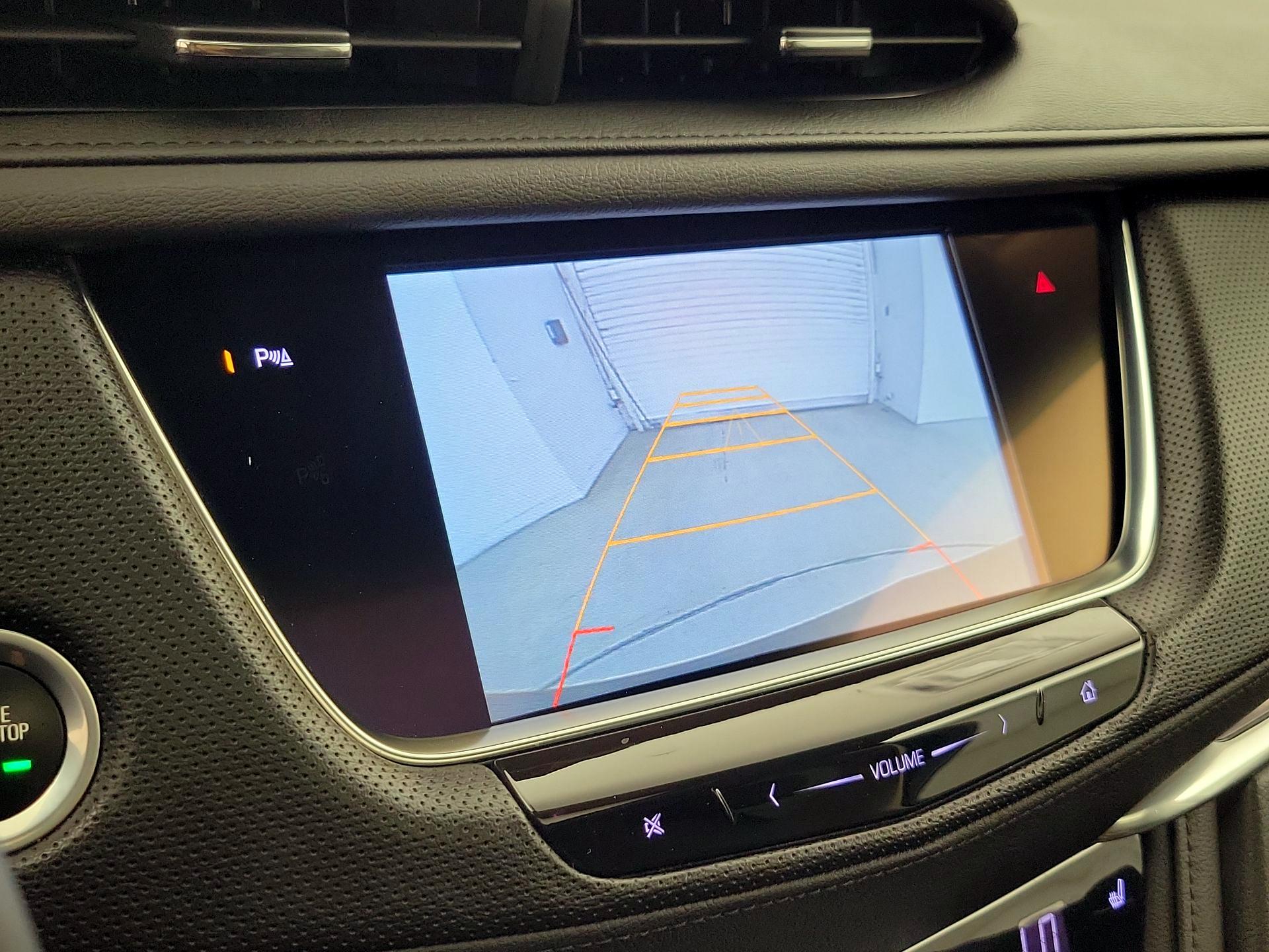 Thumbnail: 2017 Cadillac XT5 - 15