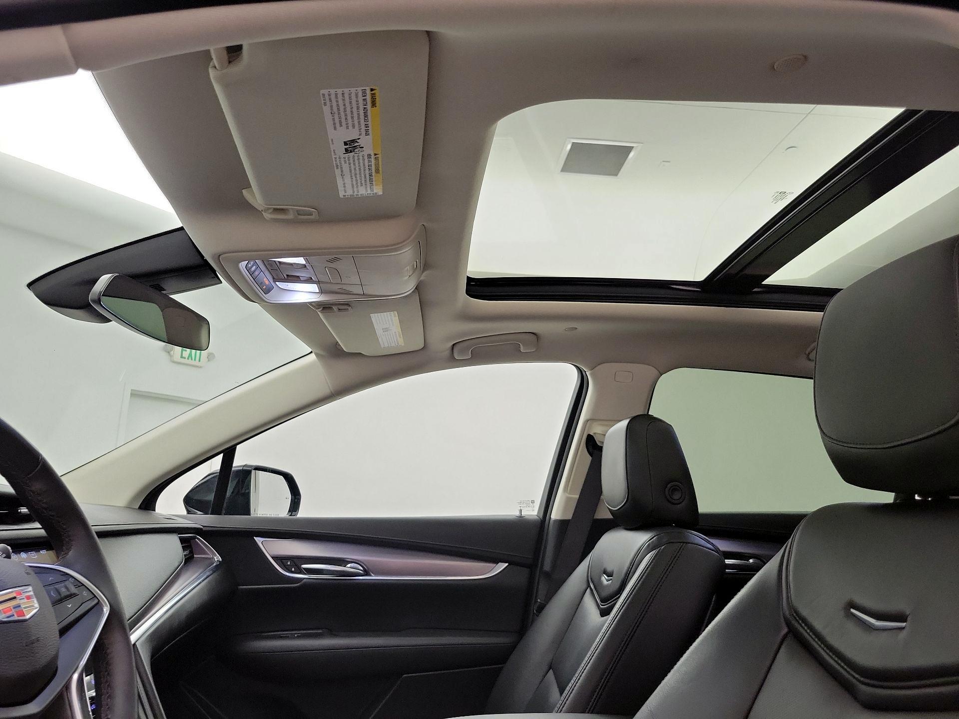 Thumbnail: 2017 Cadillac XT5 - 19