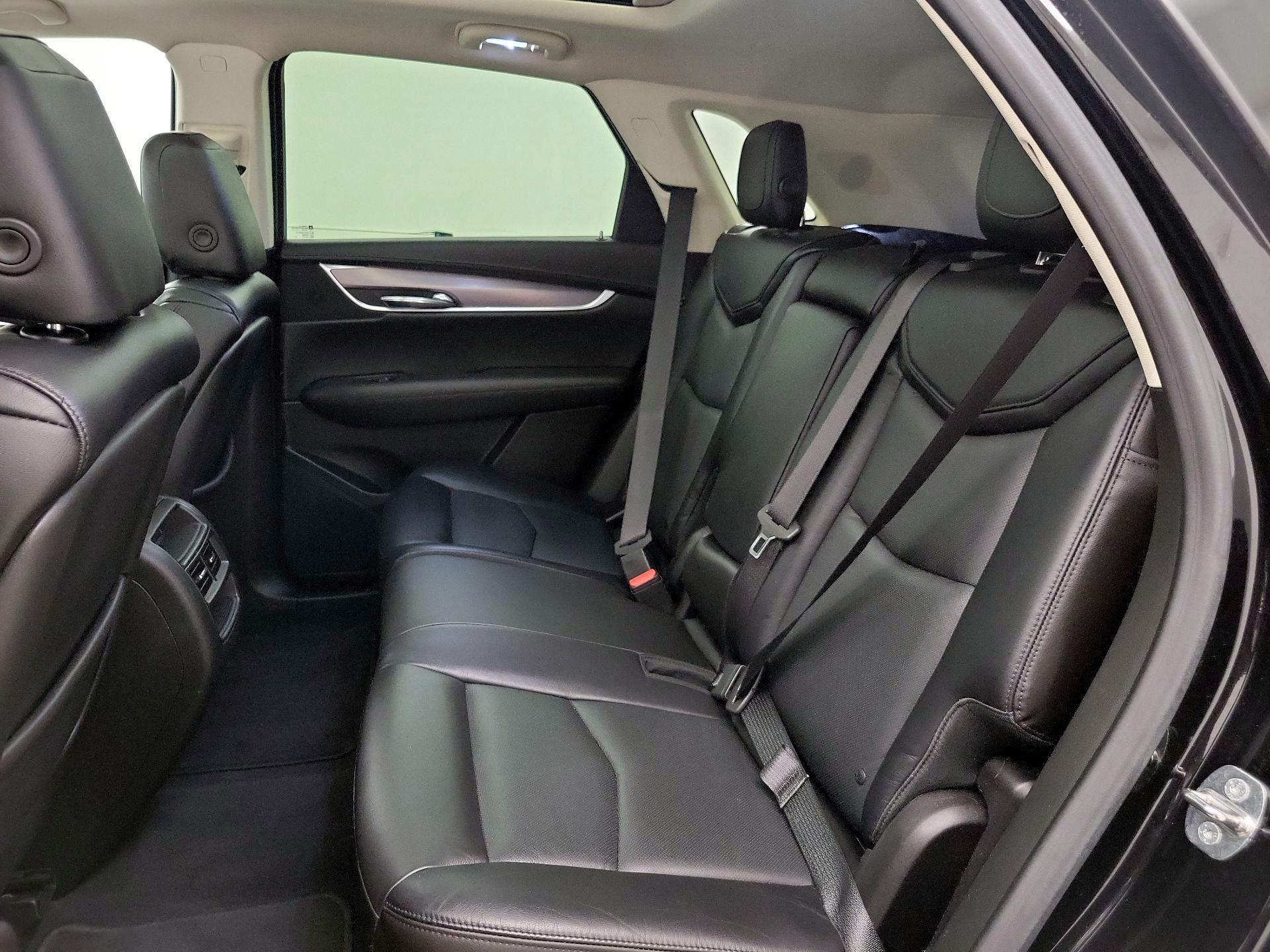 Thumbnail: 2017 Cadillac XT5 - 20