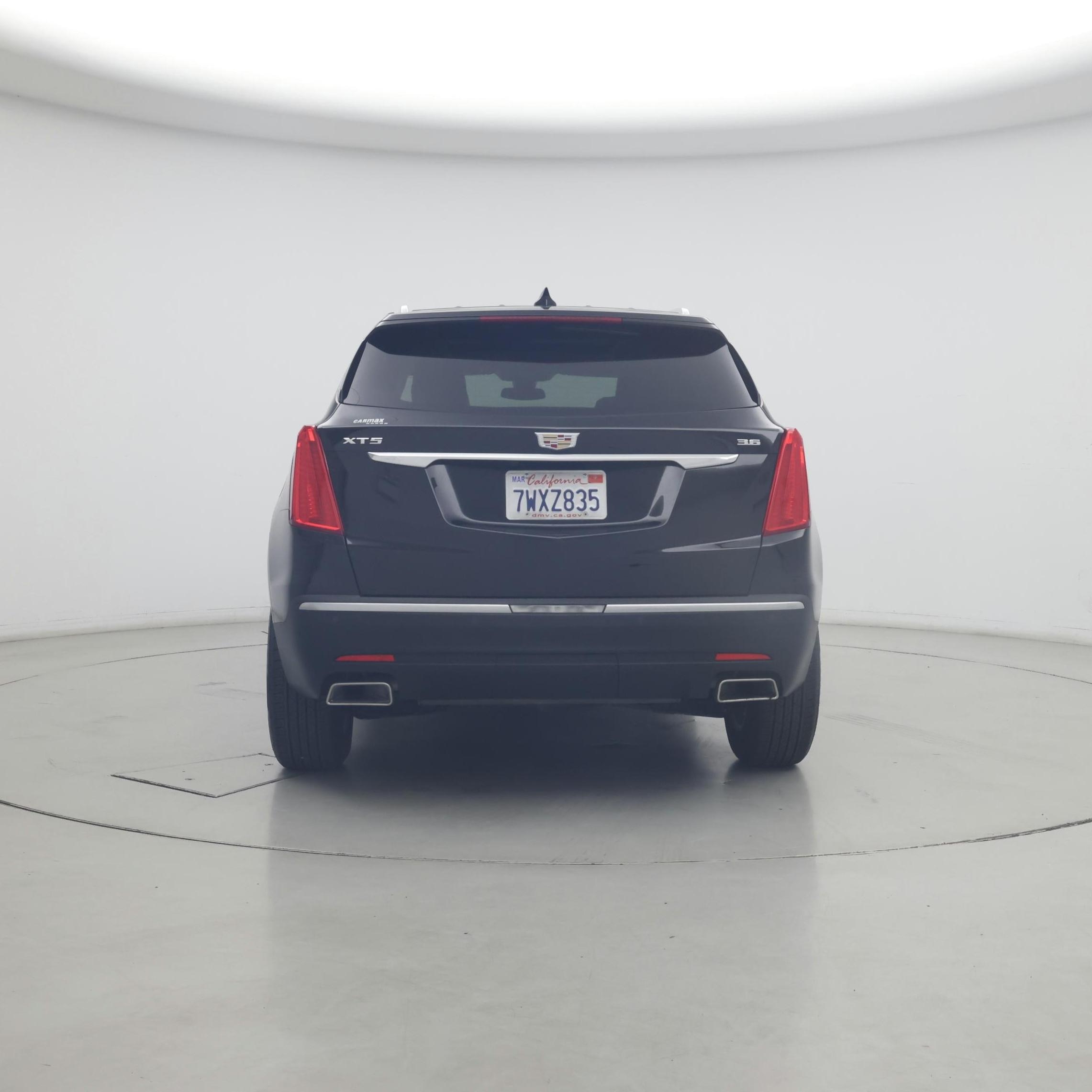Thumbnail: 2017 Cadillac XT5 - 6