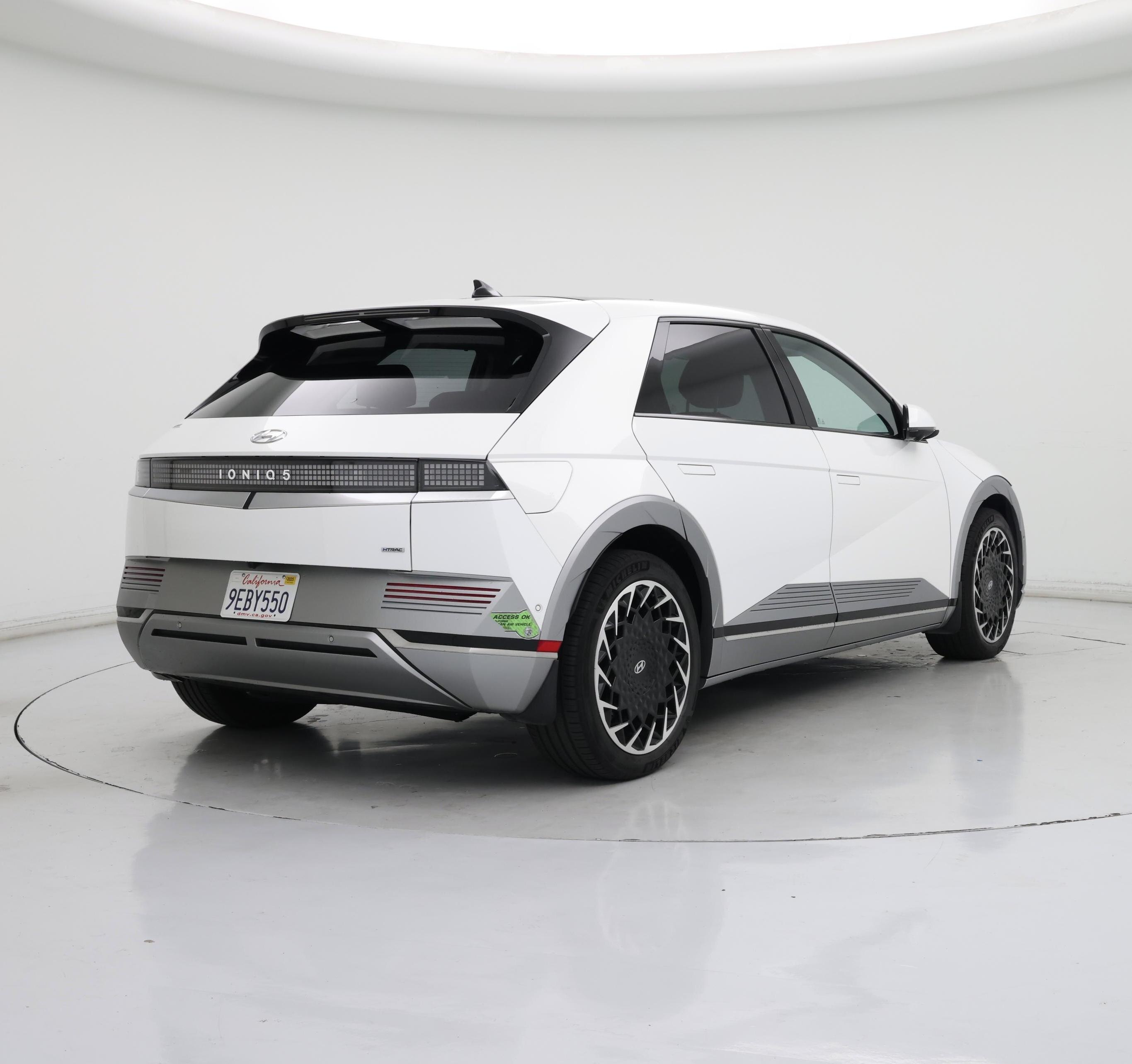 Thumbnail: 2023 Hyundai Ioniq 5 - 8