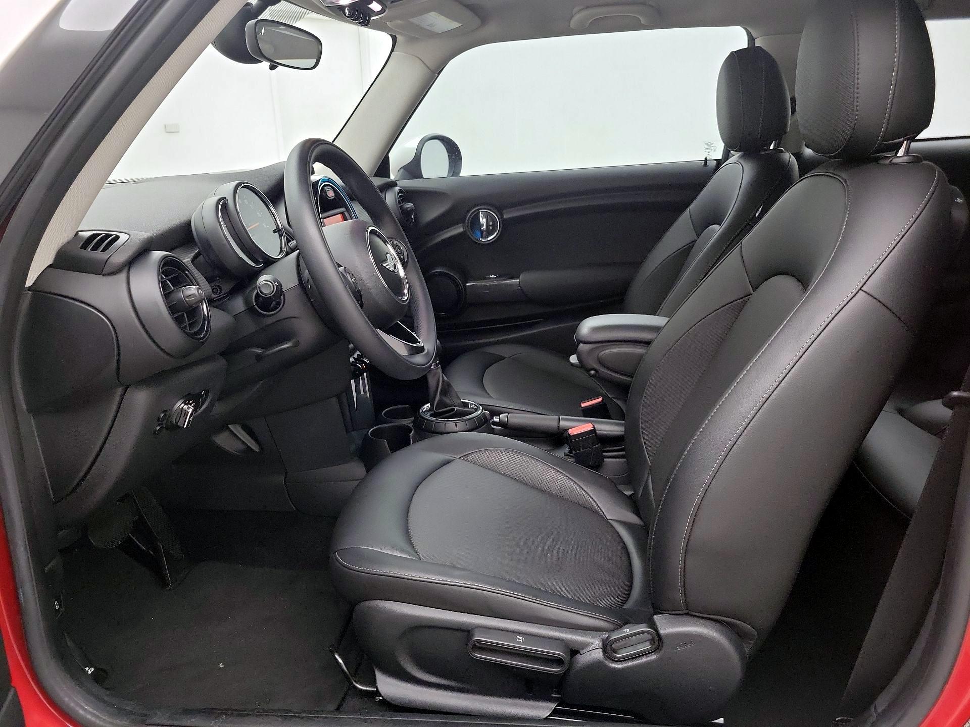 Thumbnail: 2015 MINI Cooper Hardtop - 11