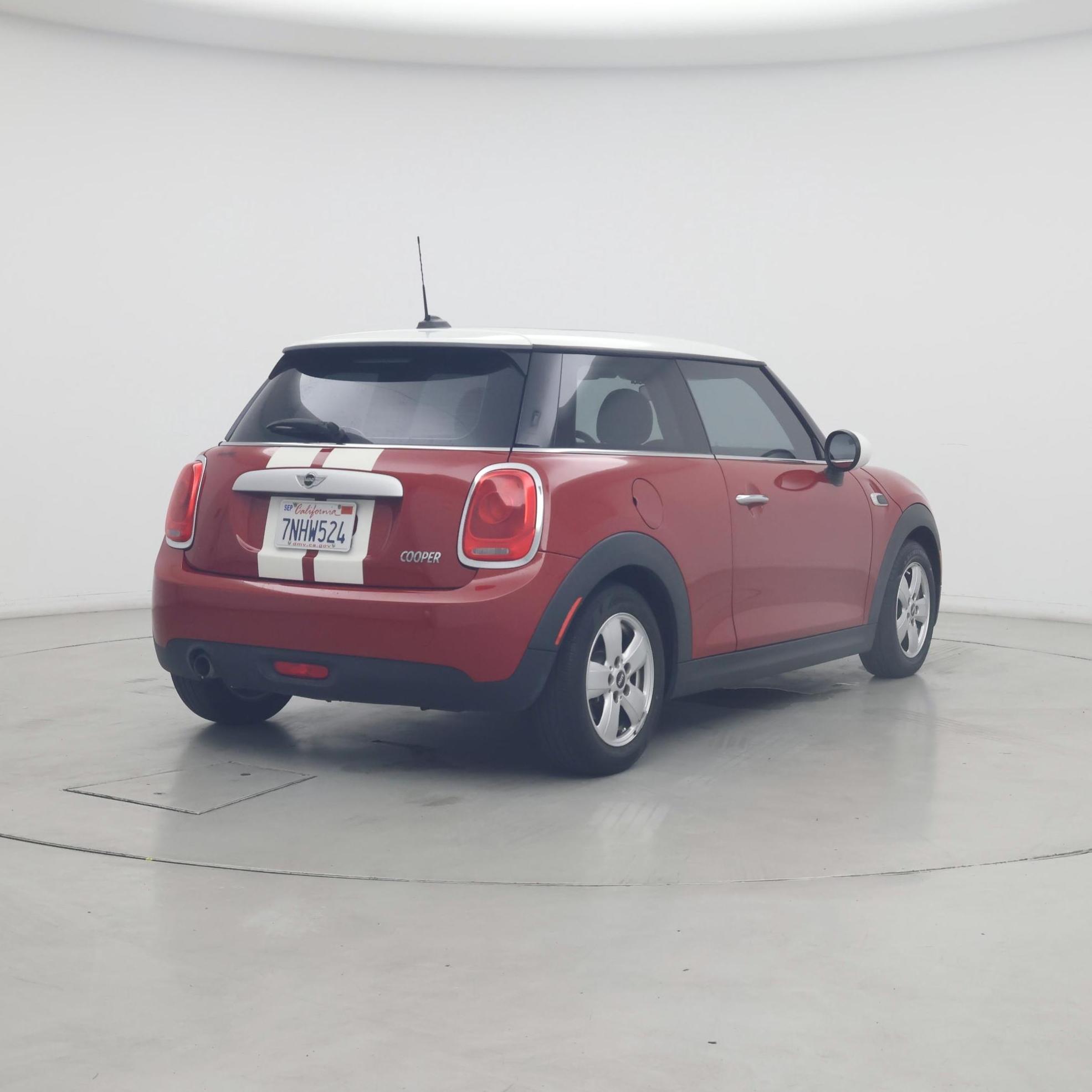 Thumbnail: 2015 MINI Cooper Hardtop - 8