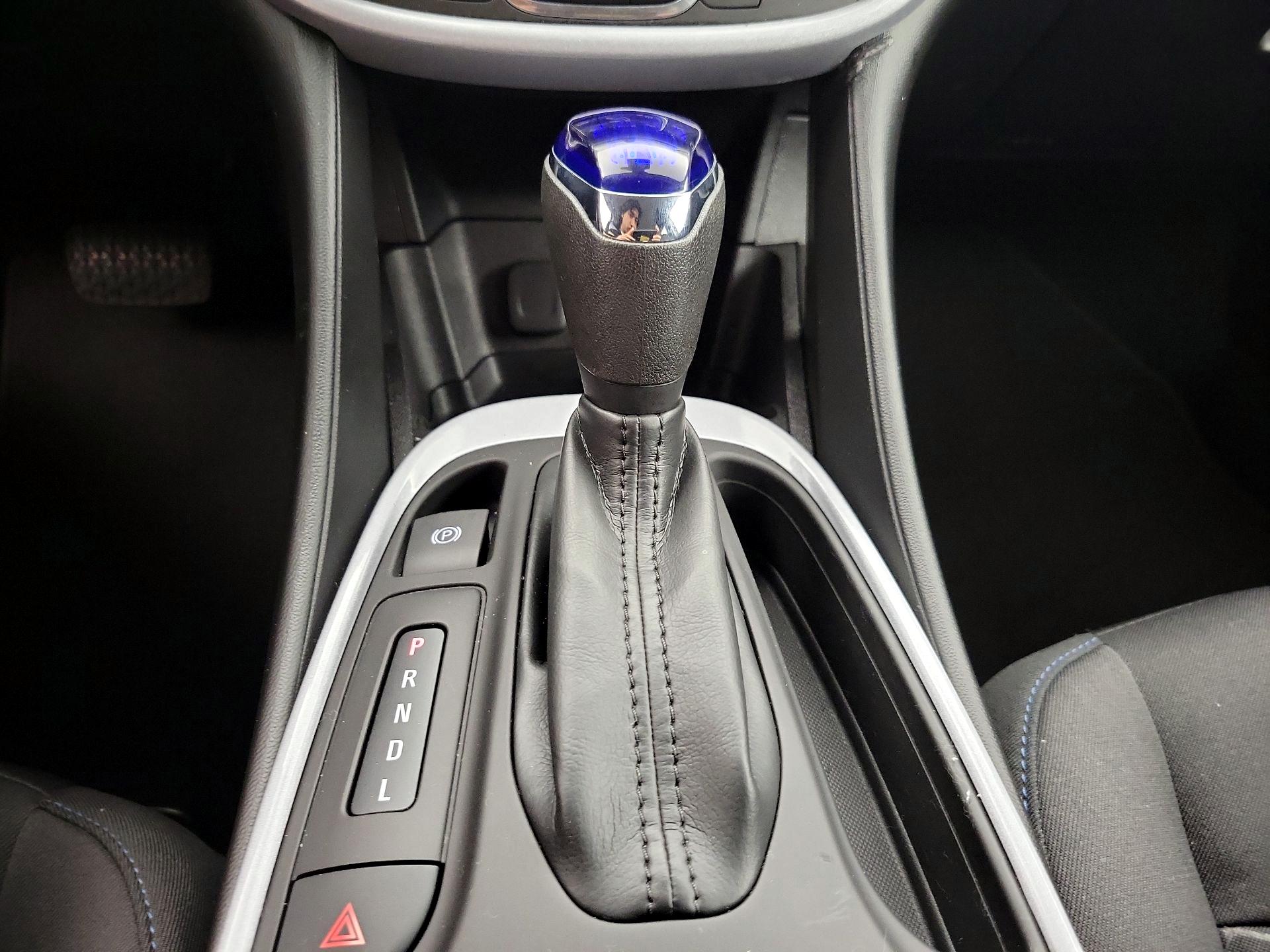 Thumbnail: 2018 Chevrolet Volt - 17
