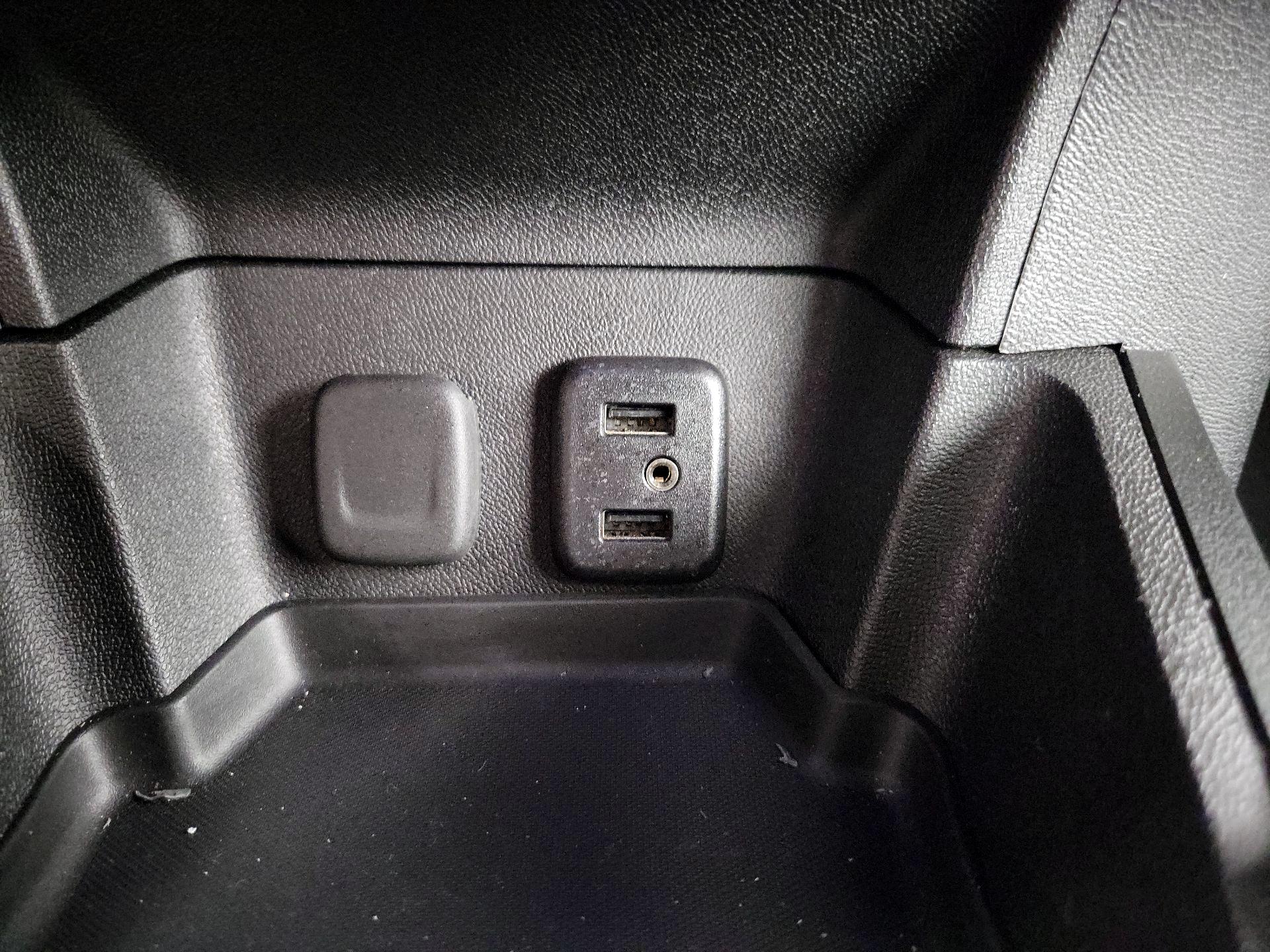 Thumbnail: 2018 Chevrolet Volt - 18
