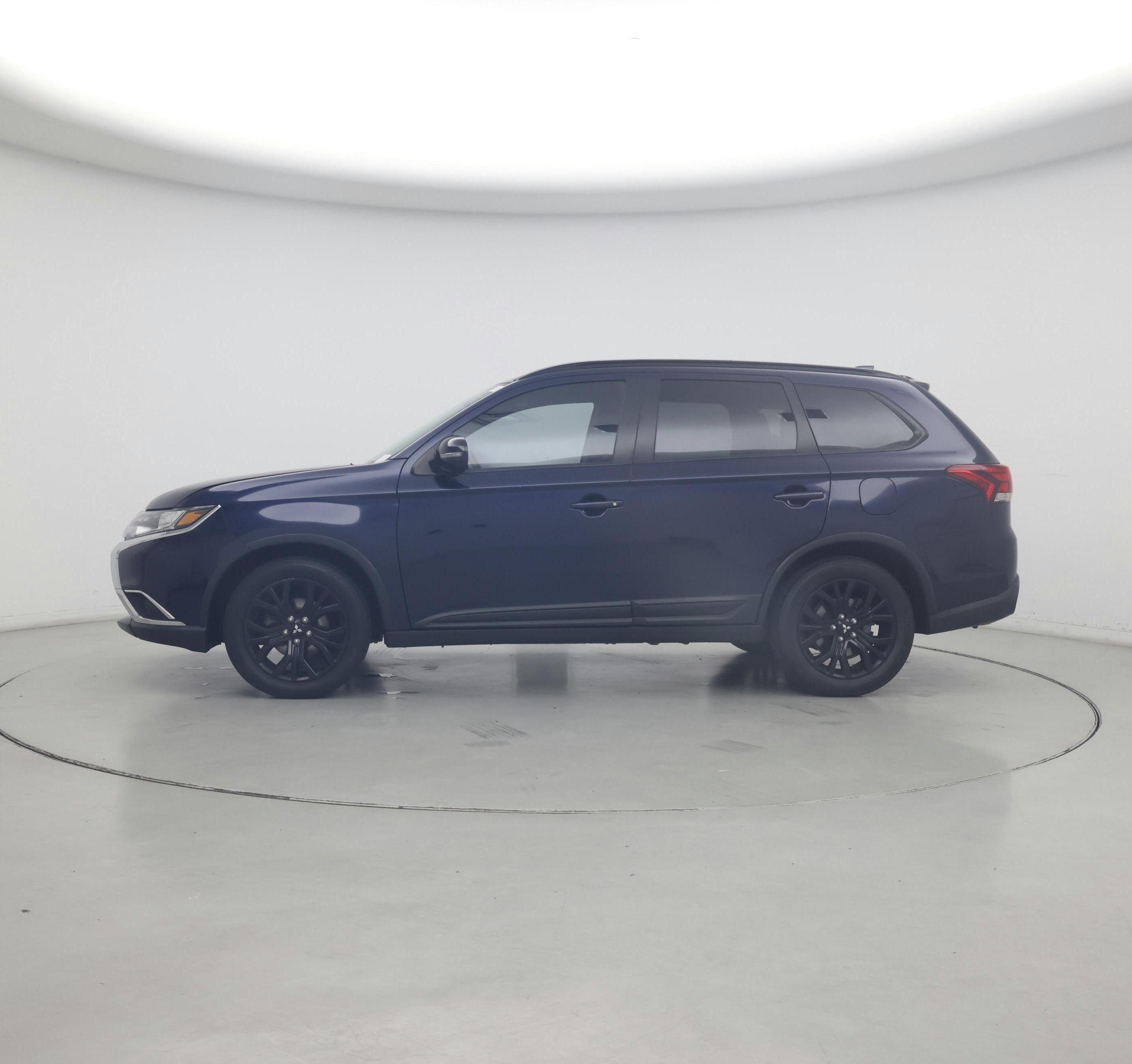 Thumbnail: 2018 Mitsubishi Outlander - 3