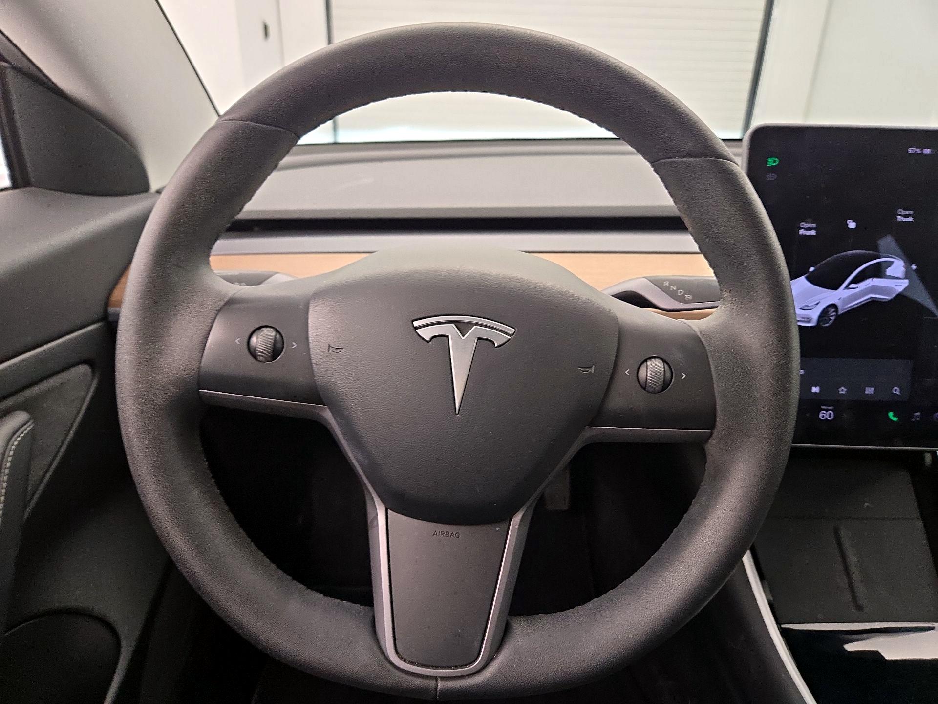 Thumbnail: 2020 Tesla Model 3 - 10