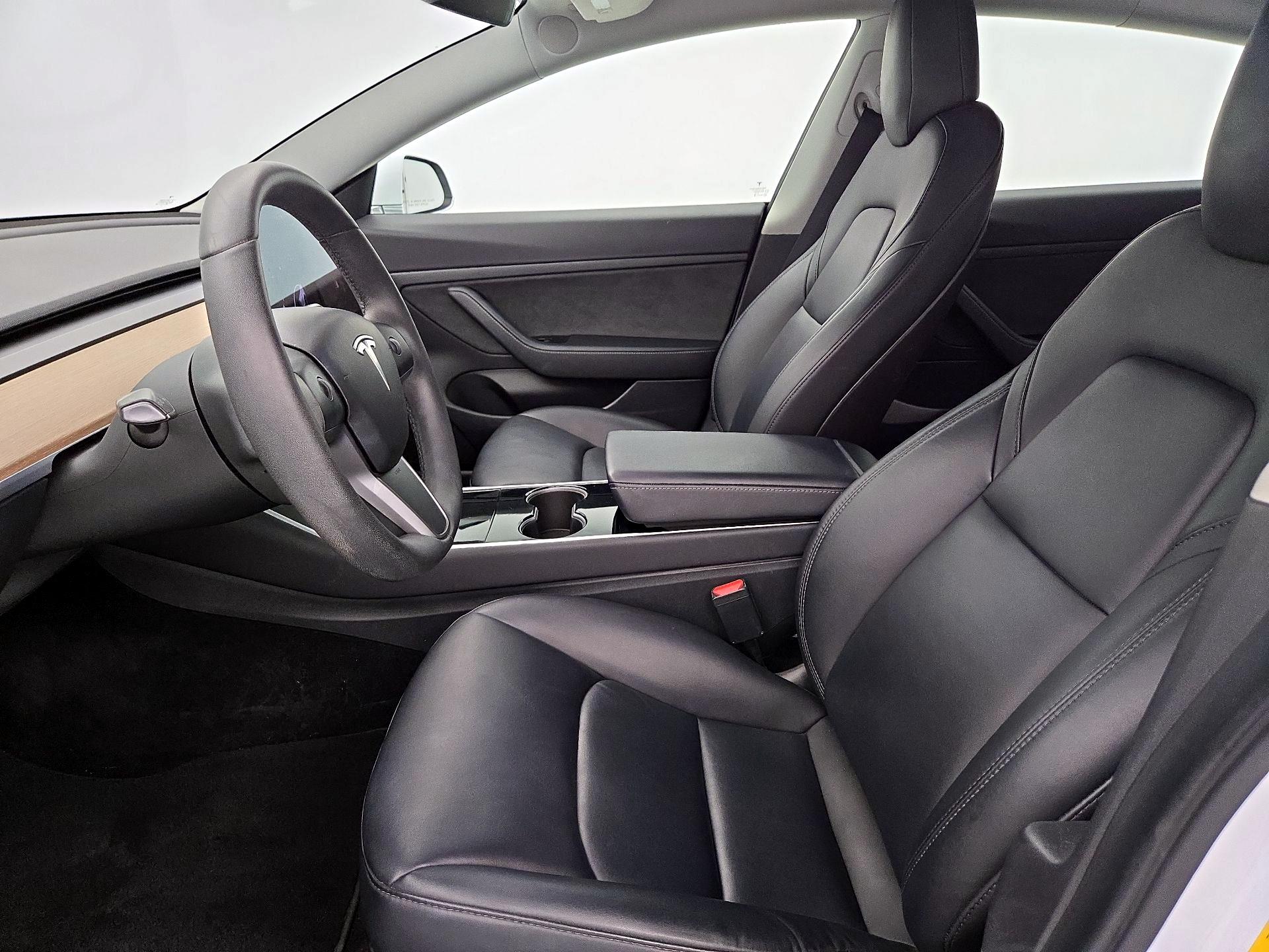 Thumbnail: 2020 Tesla Model 3 - 11