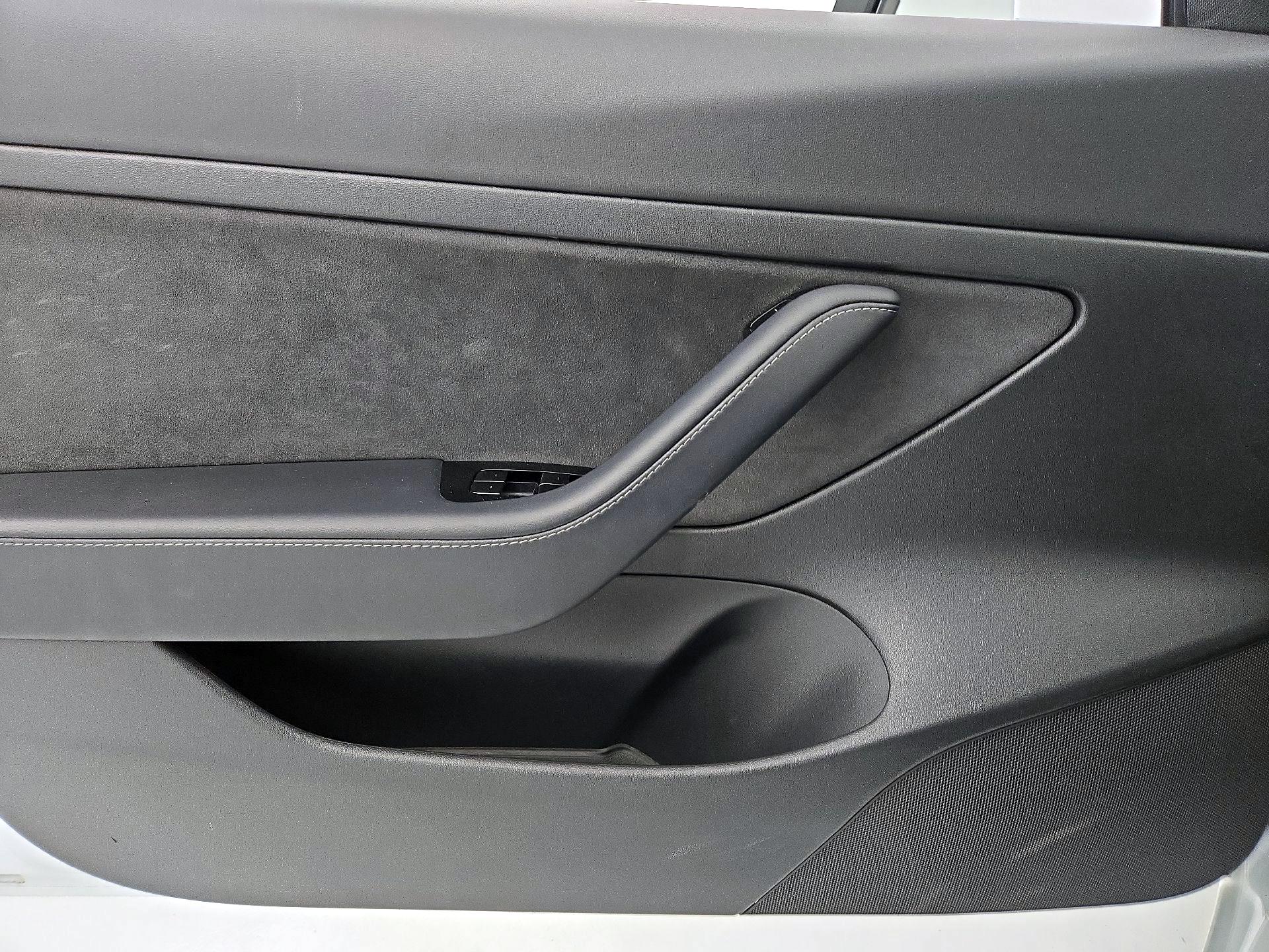 Thumbnail: 2020 Tesla Model 3 - 12
