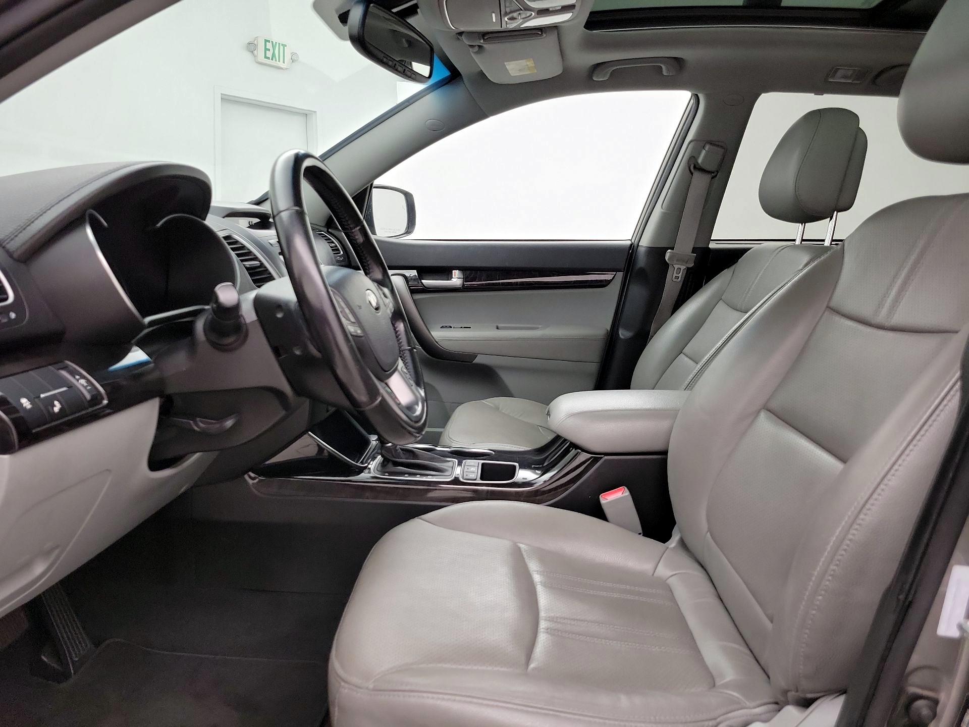 Thumbnail: 2014 Kia Sorento - 11