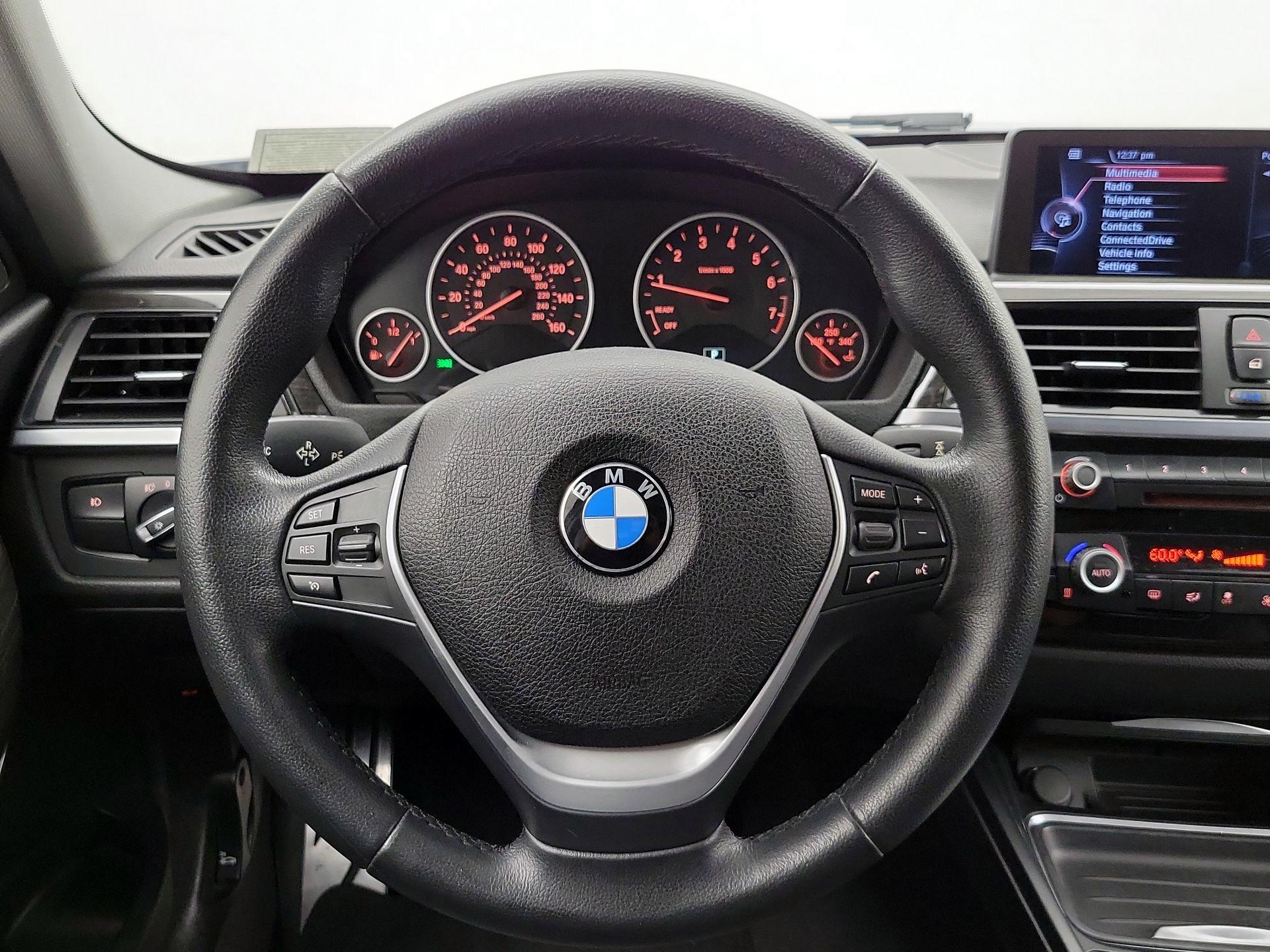 Thumbnail: 2015 BMW 3 Series - 10