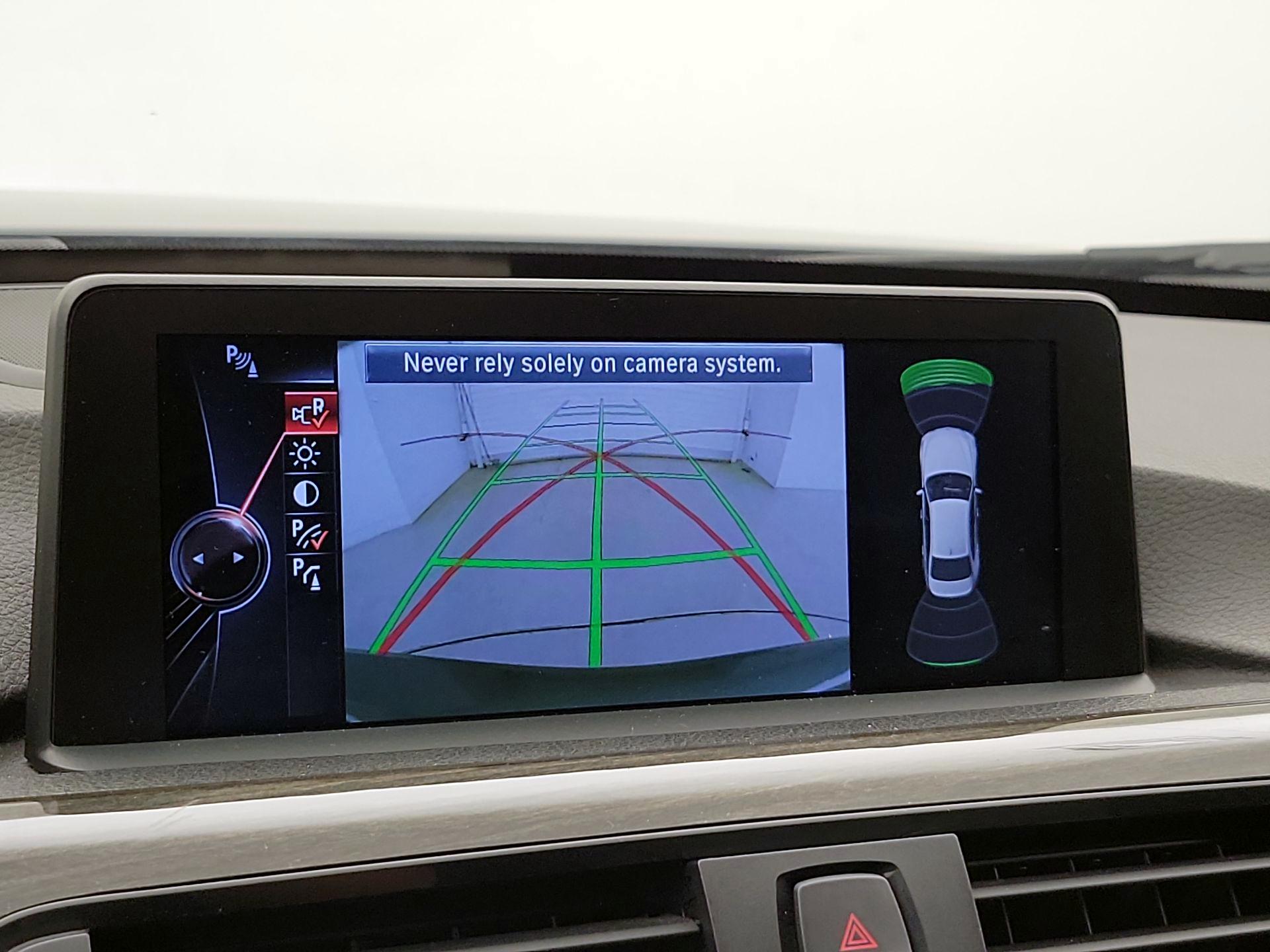 Thumbnail: 2015 BMW 3 Series - 15
