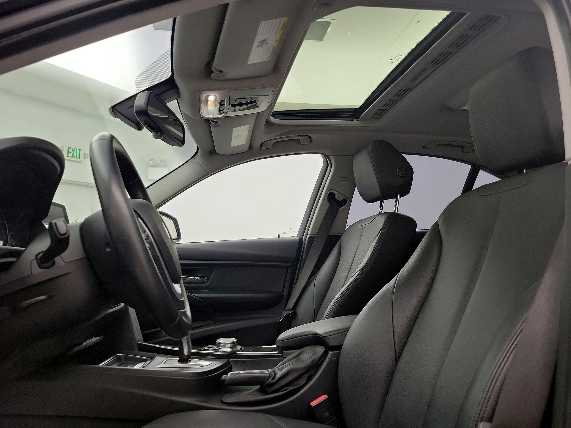 Thumbnail: 2015 BMW 3 Series - 20