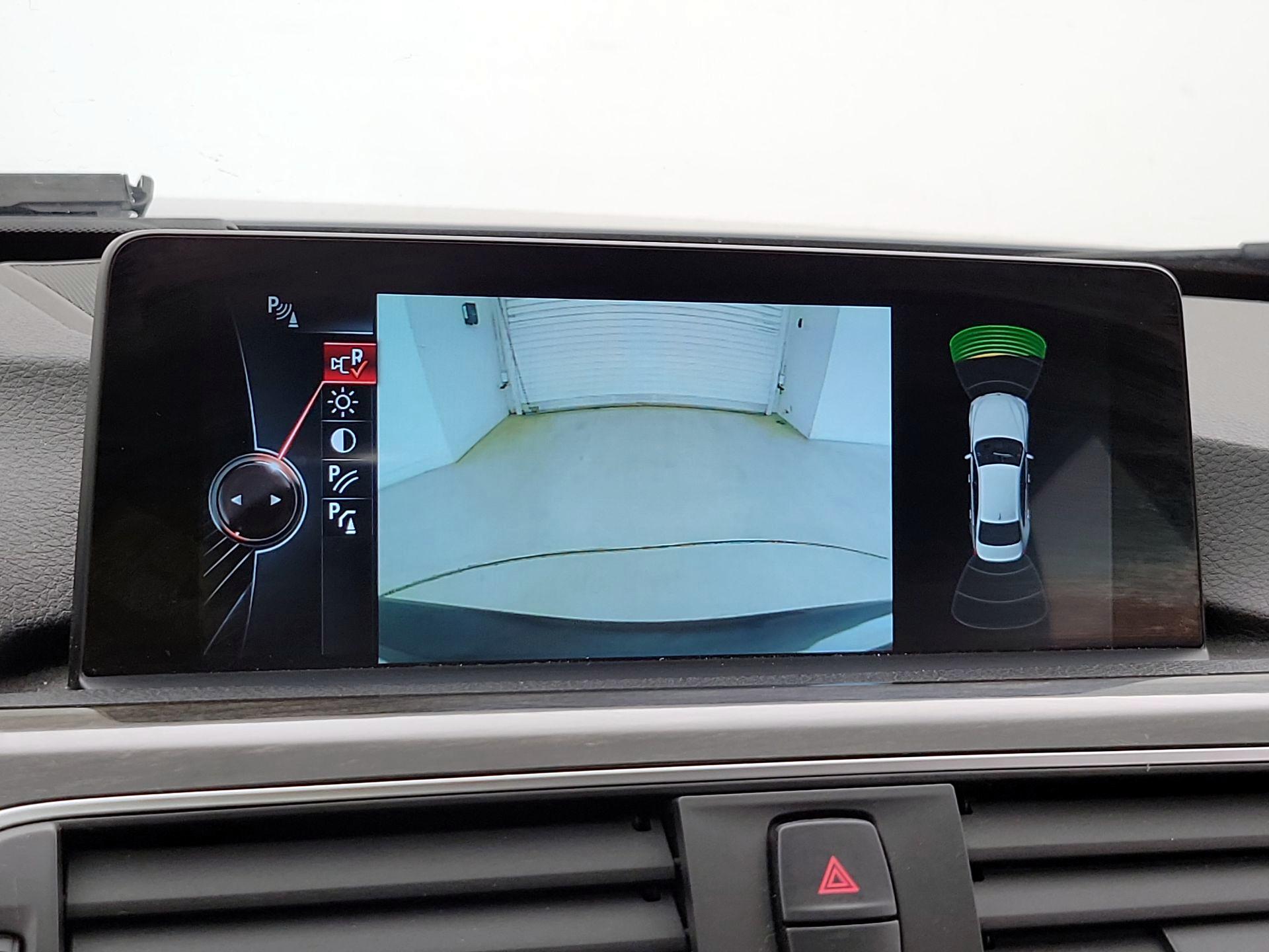 Thumbnail: 2016 BMW 3 Series - 15