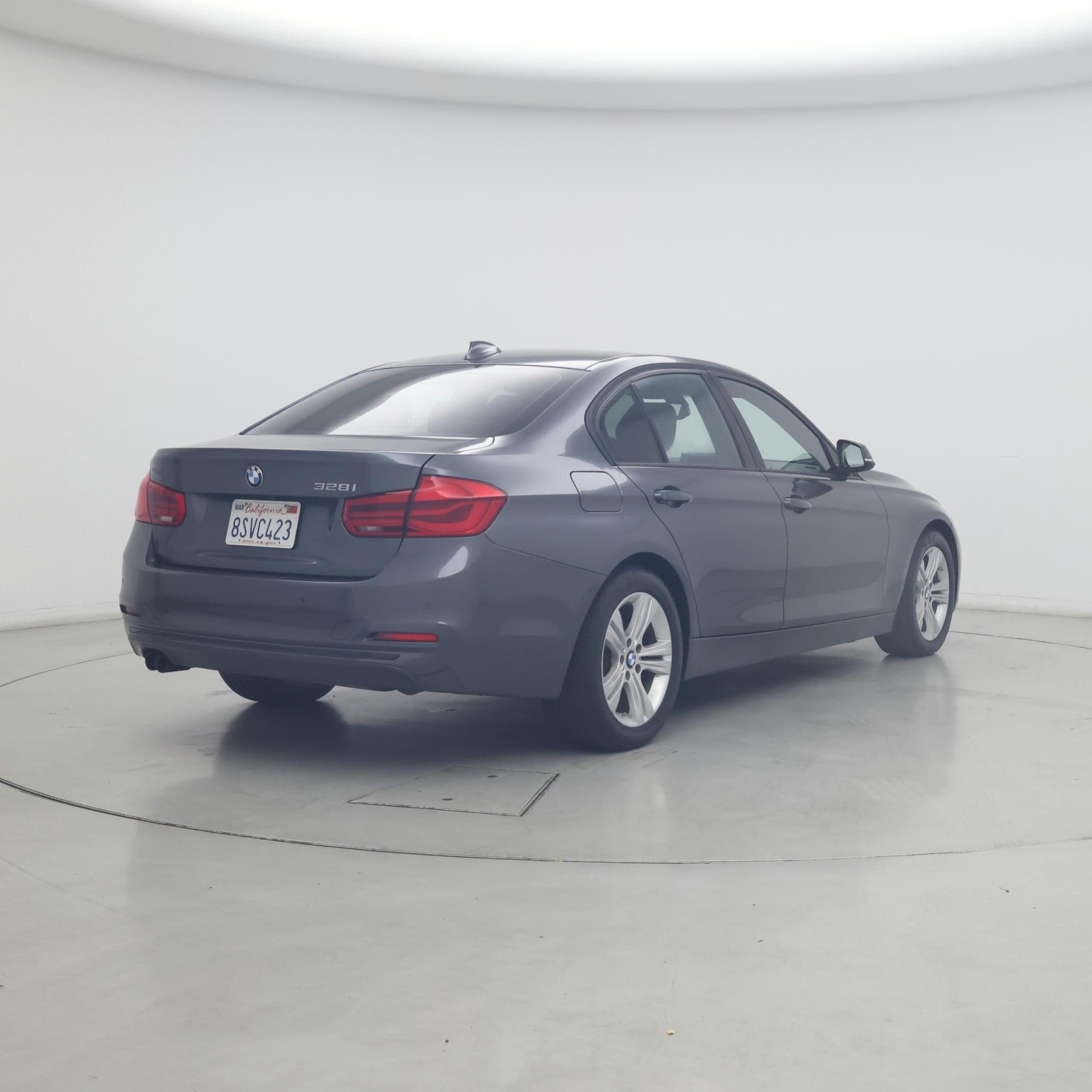 Thumbnail: 2016 BMW 3 Series - 8
