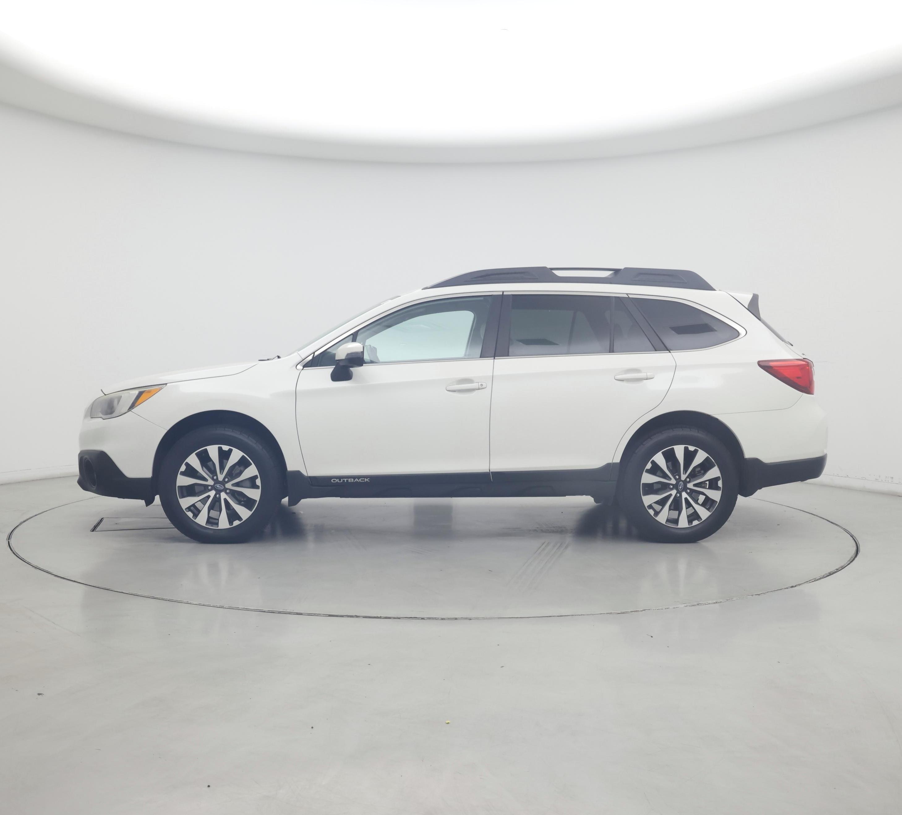 Thumbnail: 2016 Subaru Outback - 3