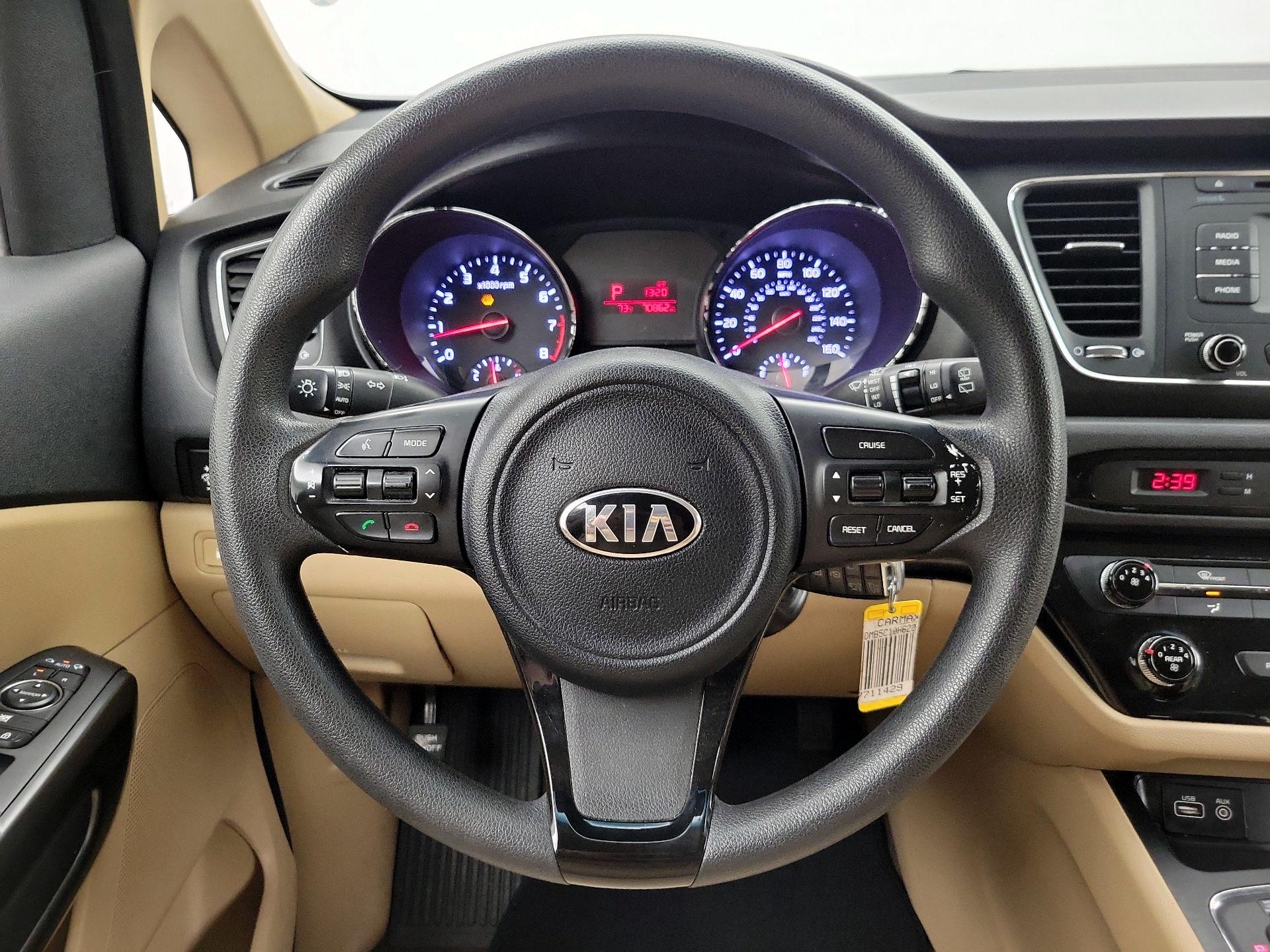 Thumbnail: 2017 Kia Sedona - 10