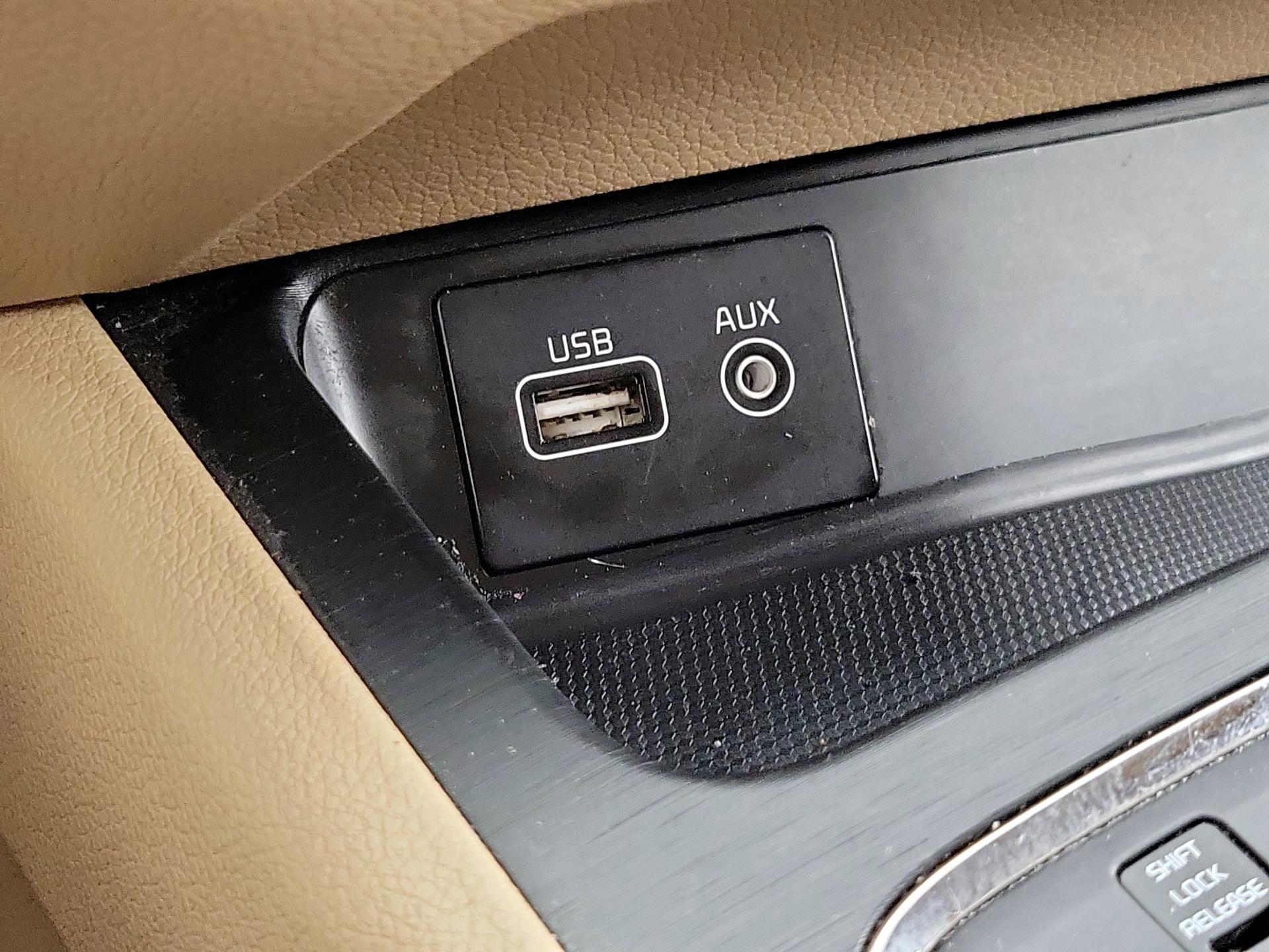 Thumbnail: 2017 Kia Sedona - 18